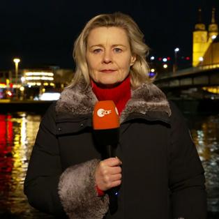 ZDF-Reporterin Annette Pöschel in Magdeburg