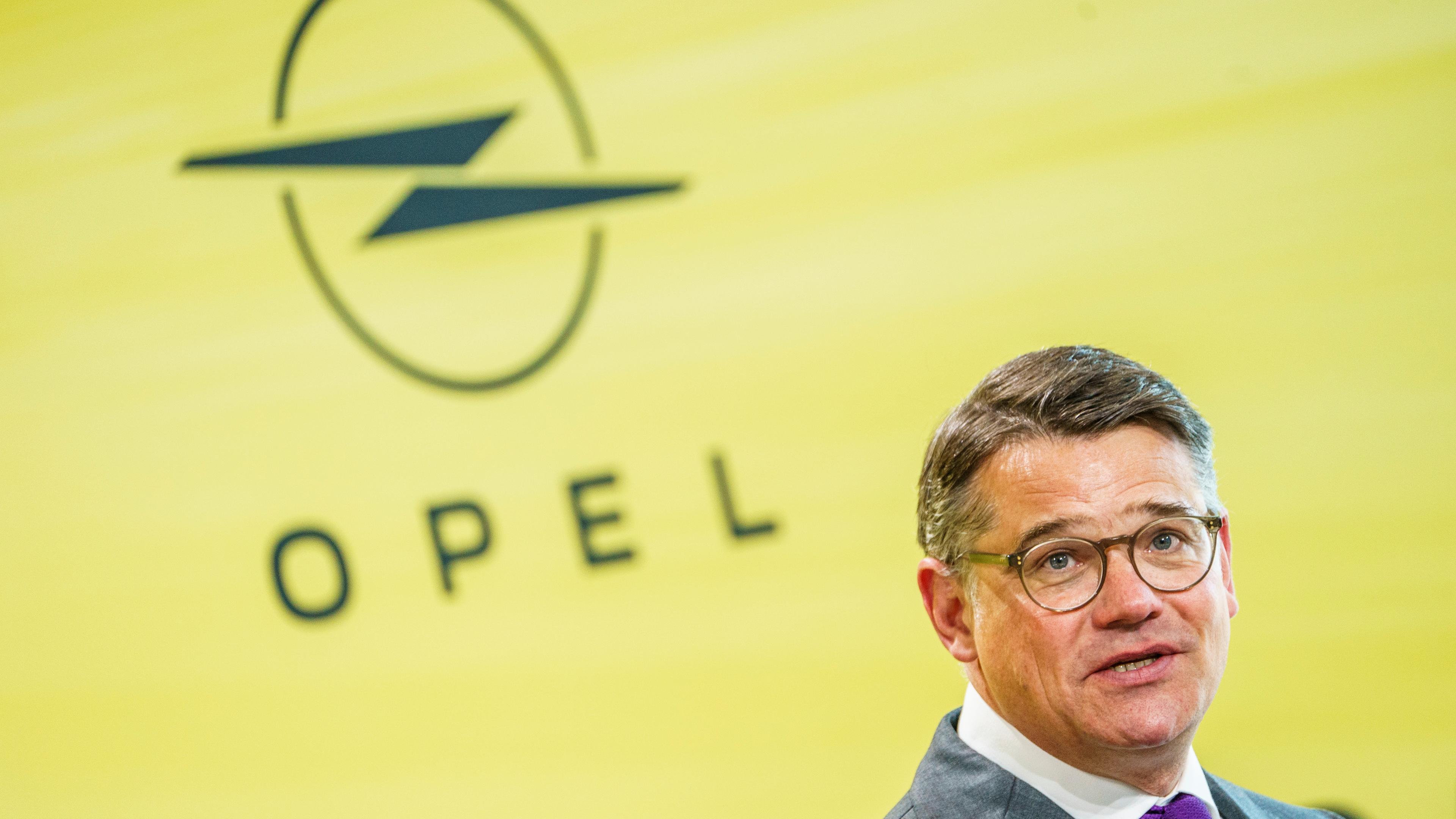 Hessen, Rüsselsheim: Boris Rhein (CDU), Ministerpräsident von Hessen, spricht bei einem Festakt zum Jubiläum 125 Jahre Fahrzeugbau bei Opel am Stammsitz des Autobauers. Seit 1899 hat Opel mehr als 75 Millionen Fahrzeuge produziert.