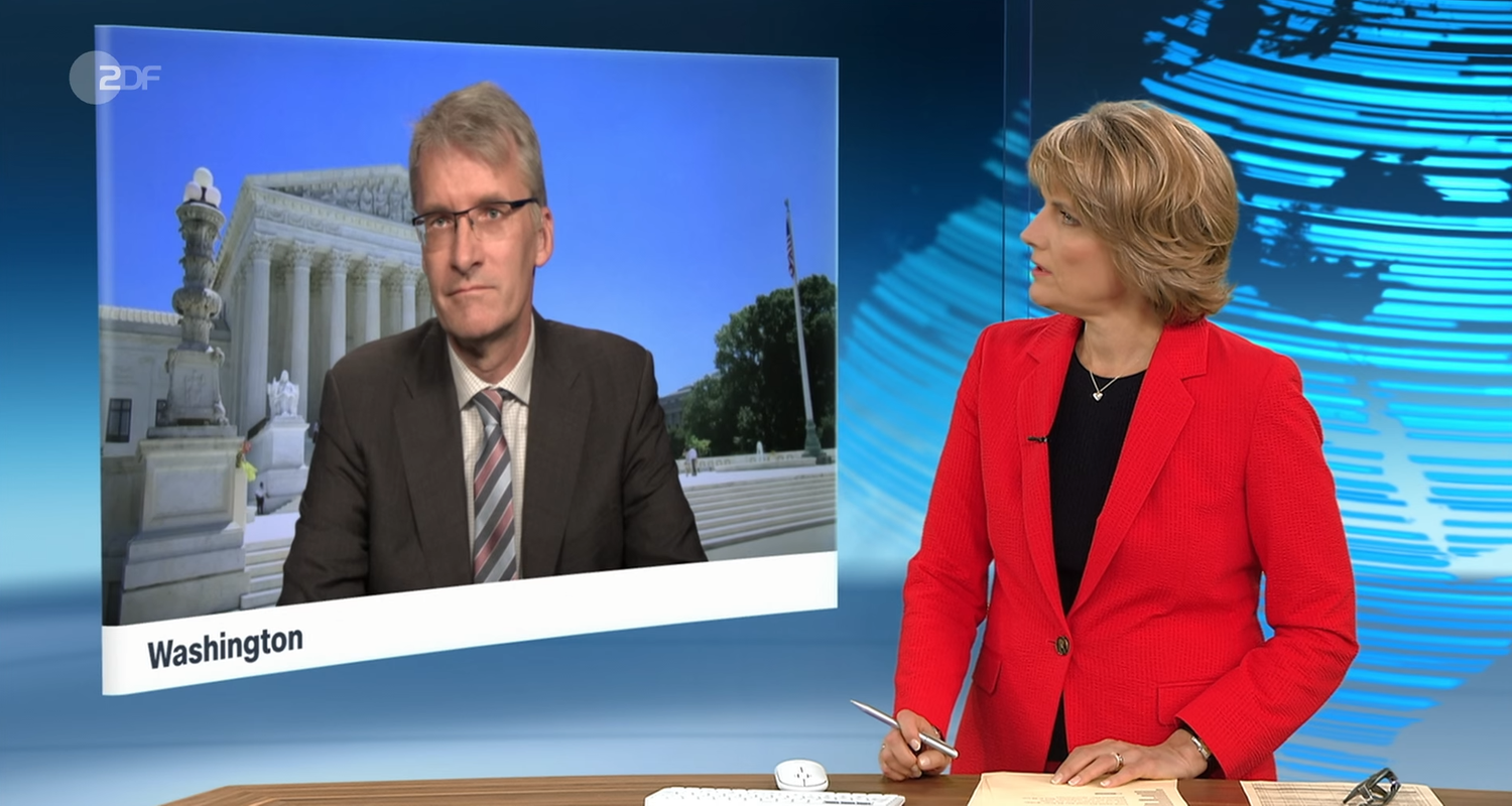 Marietta Slomka im Schaltgespräch mit ZDF-Korrespondent Elmar Theveßen in Washington.