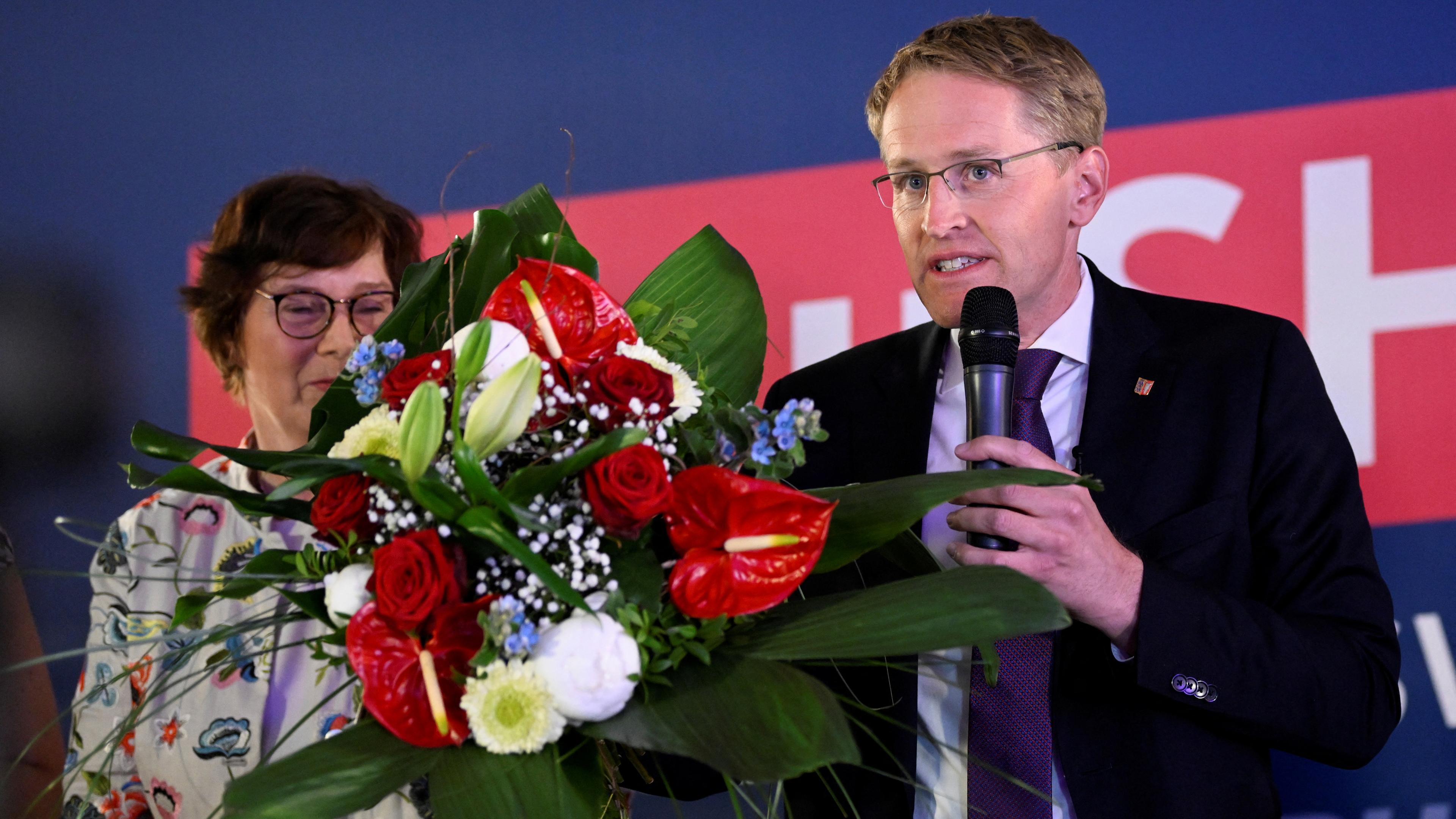 Ministerpräsident Daniel Günther bei den Wahlen in Kiel am 08.05.2022