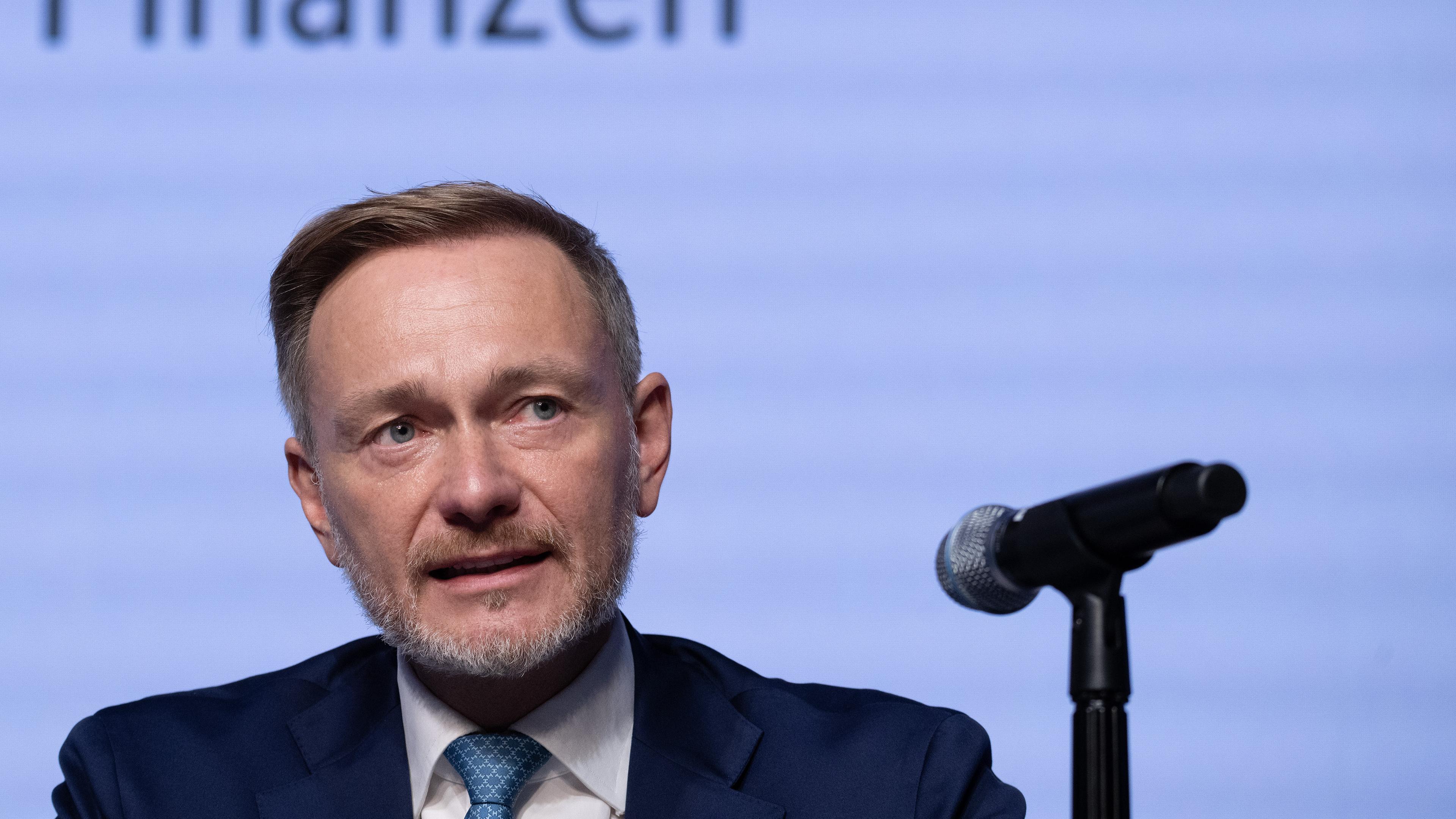 Finanzminister Lindner stellt Ergebnisse der Steuerschätzung vor