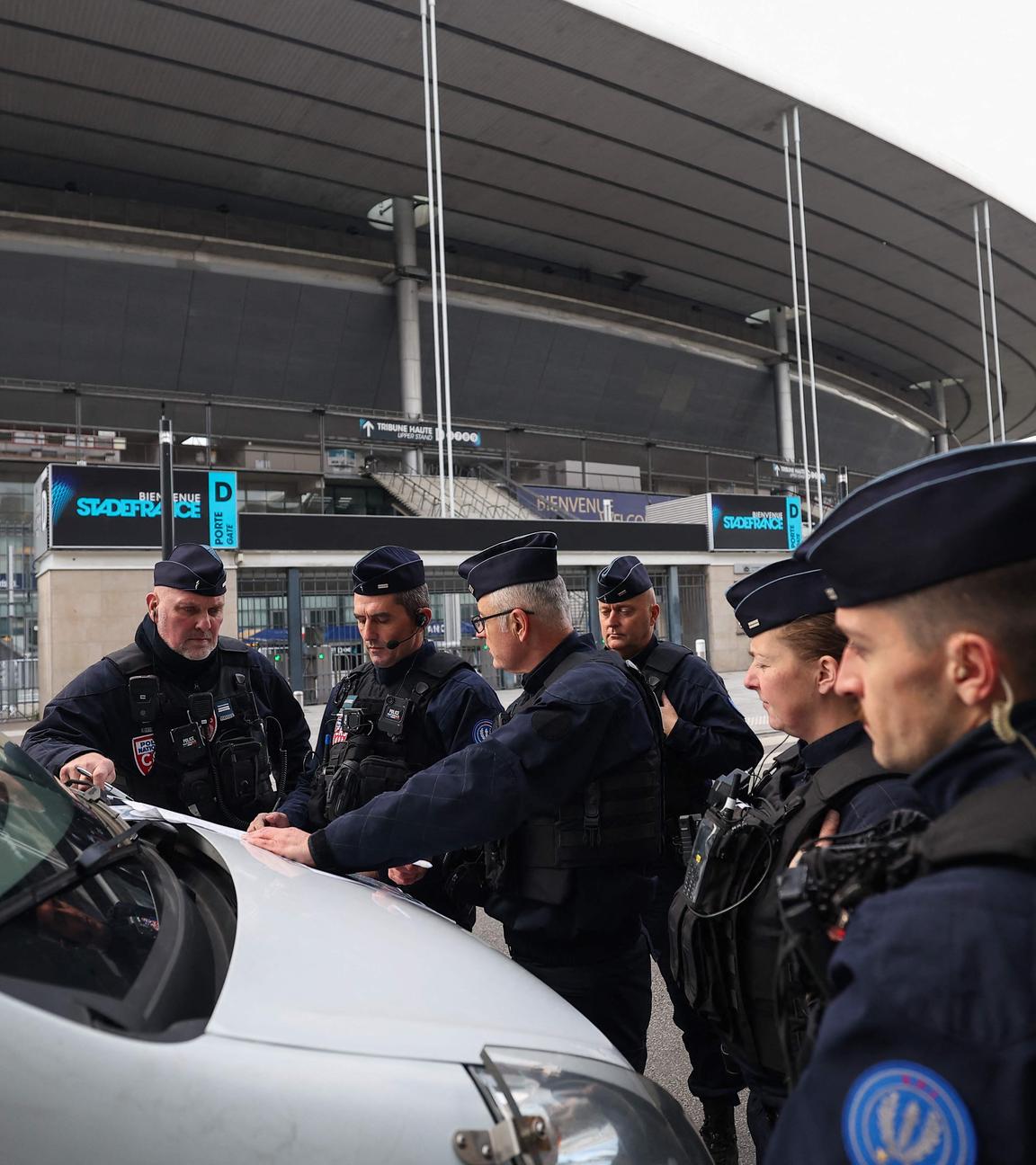 13.11.2024, Frankreich, Saint-Denis: Anspannung vor Israel-Gastspiel in Paris