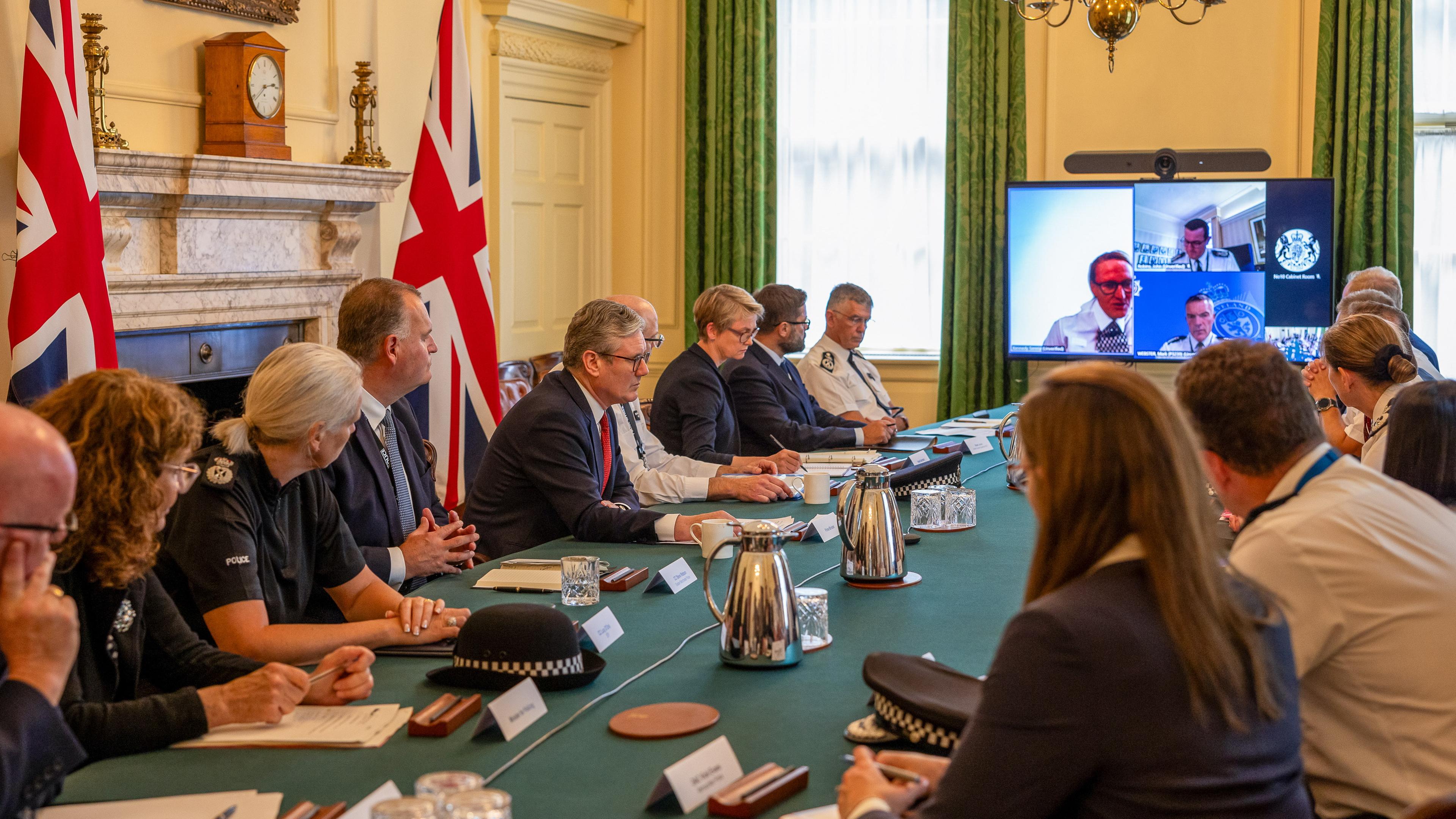 British Prime Minister Starmer meets police leaders at Downing Street