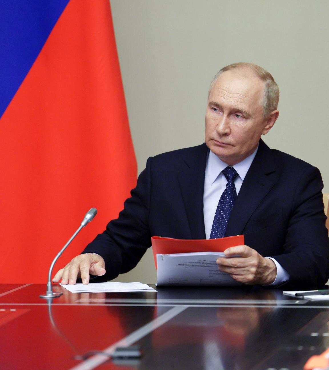 Putin chairs Russia Security Council meeting amid Ukrainian offensive in Kursk region