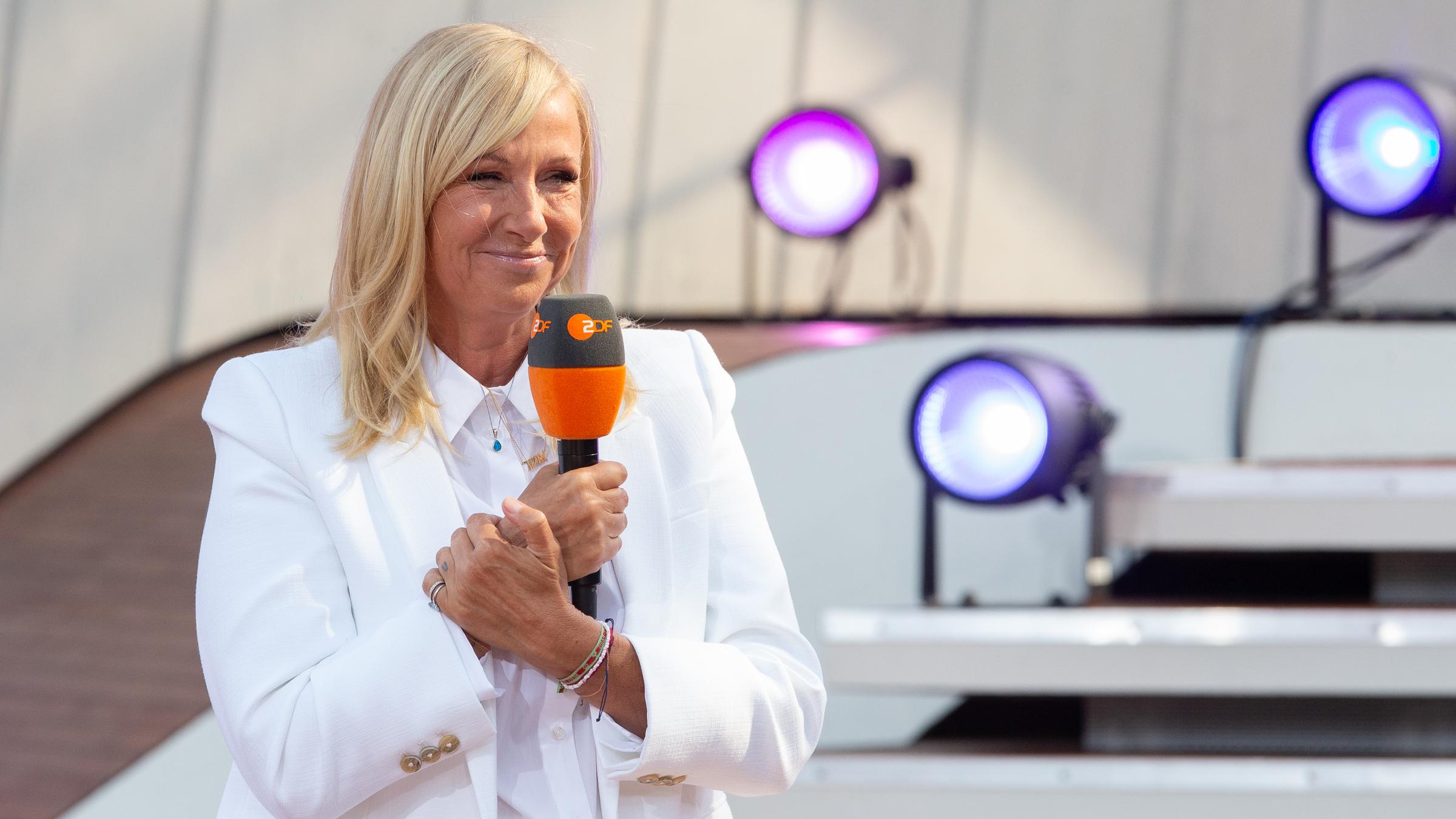 Andrea Kiewel im Opening des ZDF Fernsehgarten