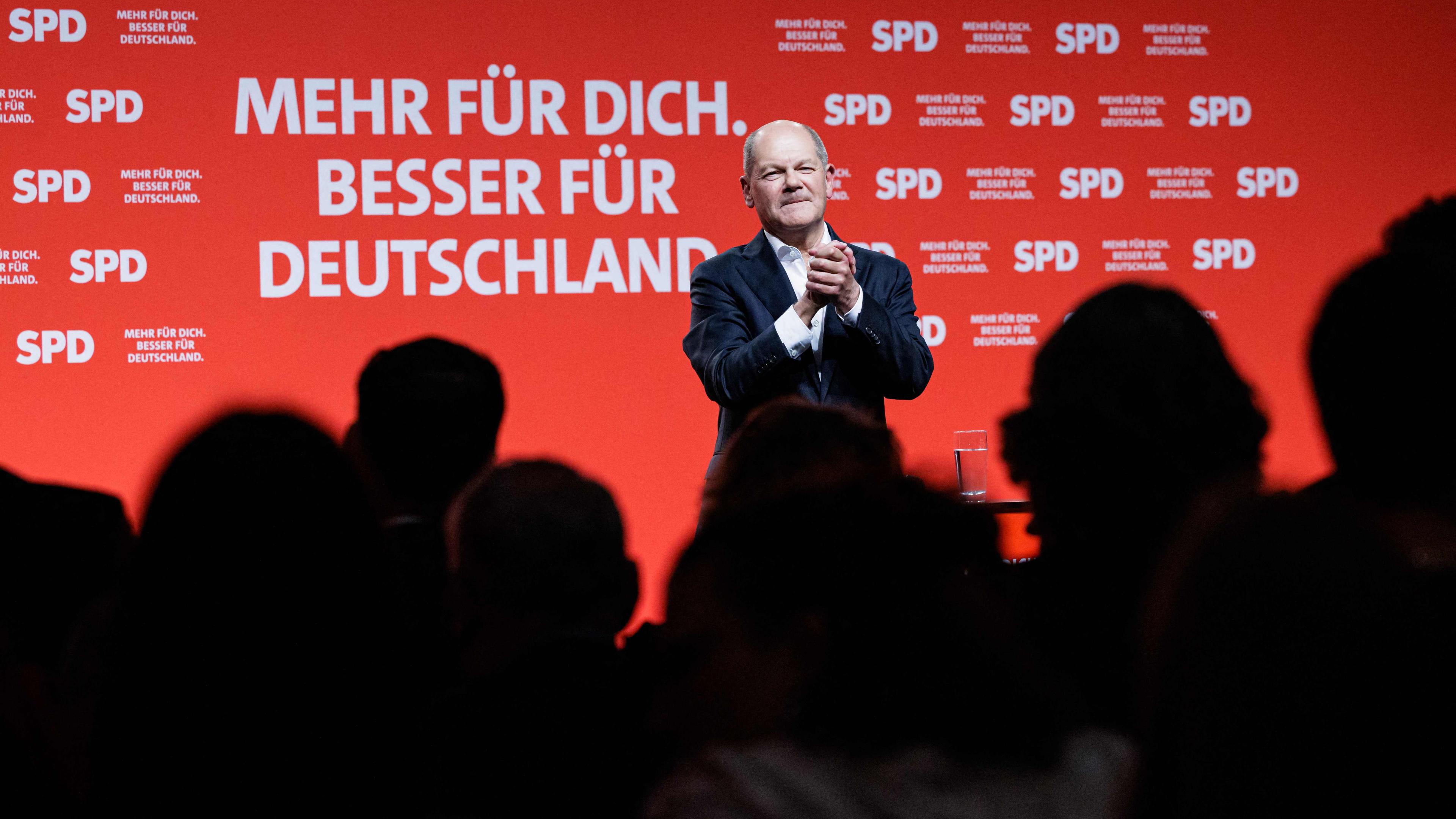 Bundeskanzler Olaf Scholz hat am Freitag in Wolfsburg für die SPD den Bundestagswahlkampf eröffnet.