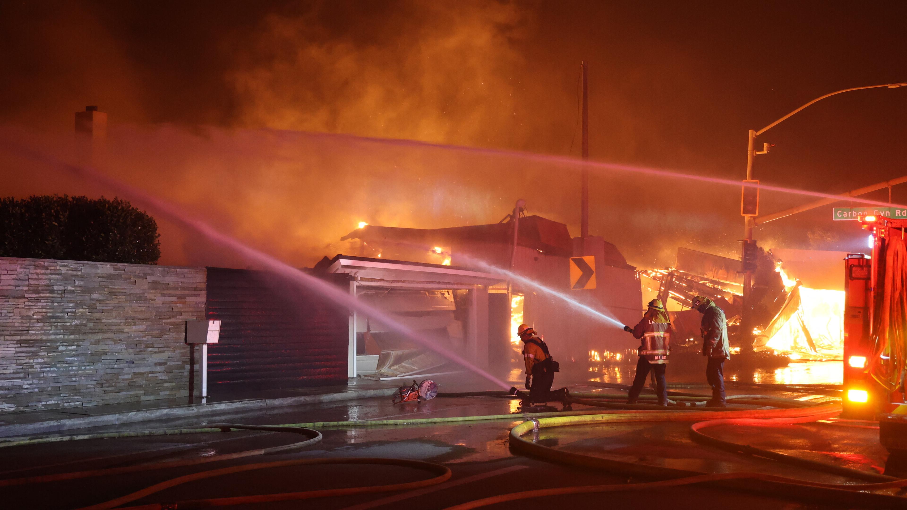 Feuer in Kalifornien, Los Angeles brennt, Feuerwehr