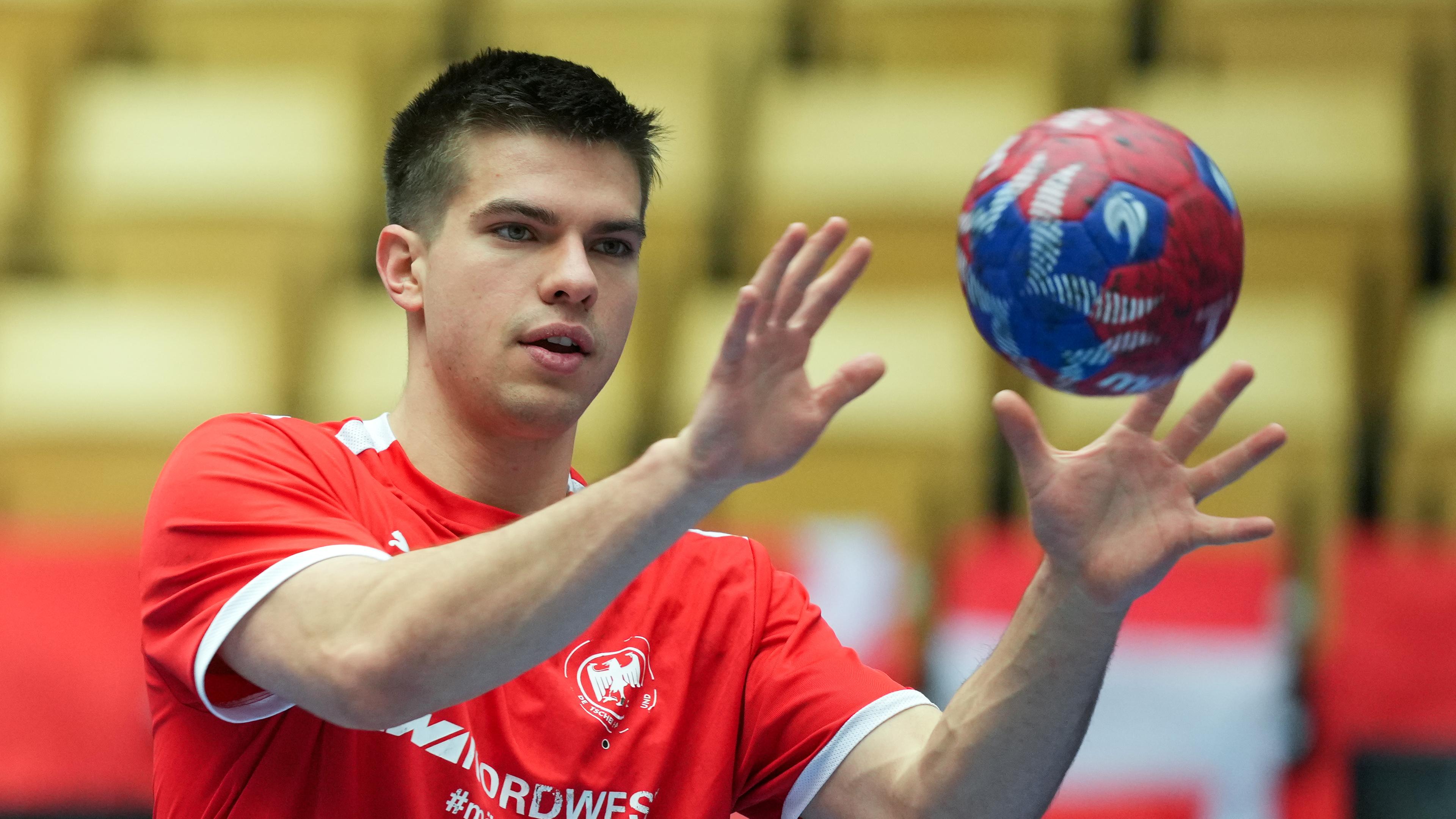 Renars Uscins beim Training der deutschen Handball-Nationalmannschaft