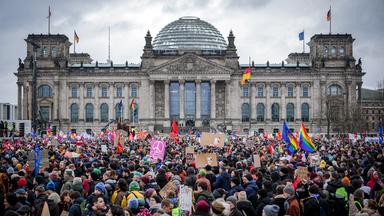 Nano - Wie Populismus Brandmauern Zum Bröckeln Bringt