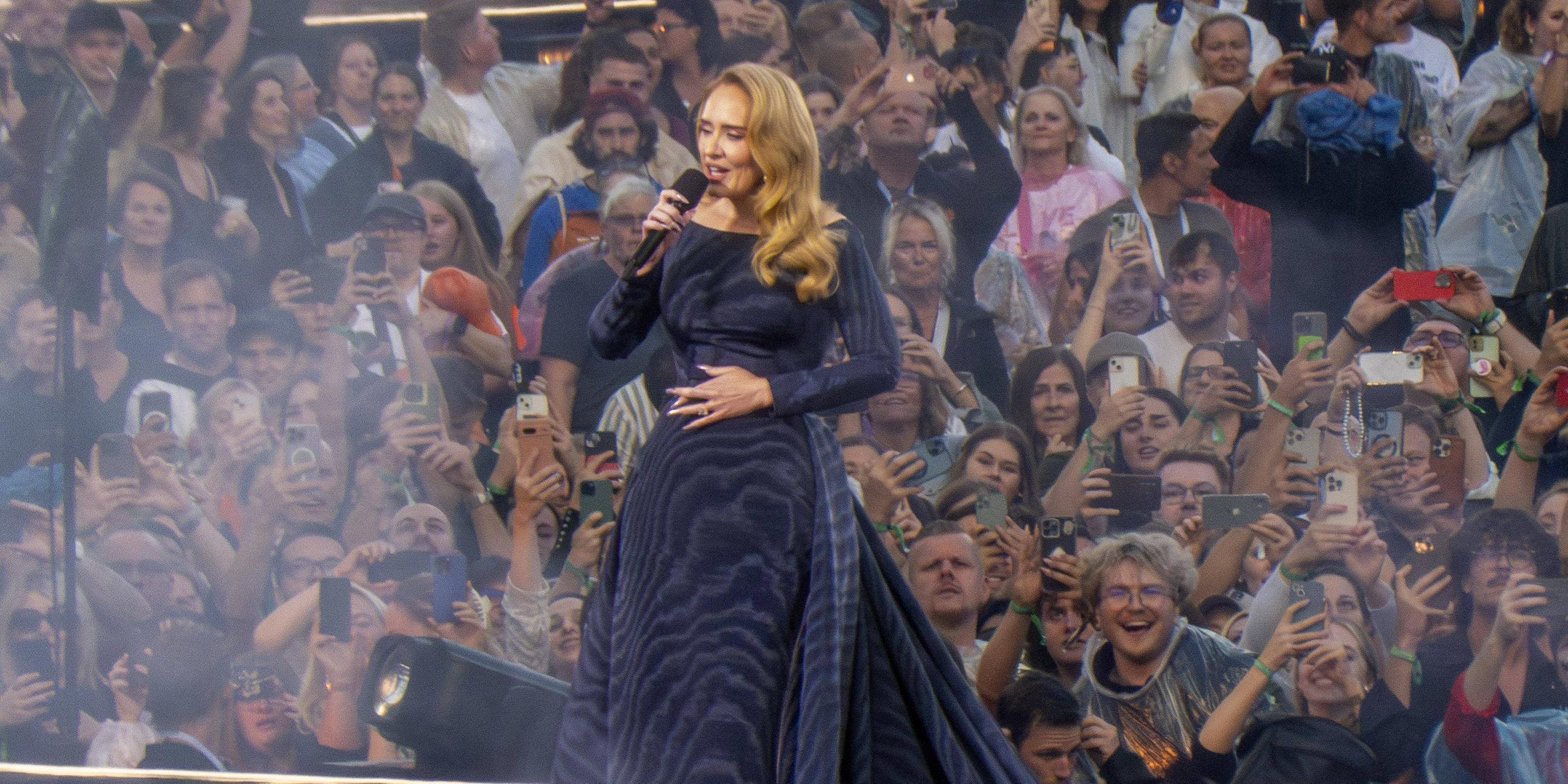 Adele singt auf dem ersten Ihrer zehn Konzerte in München.