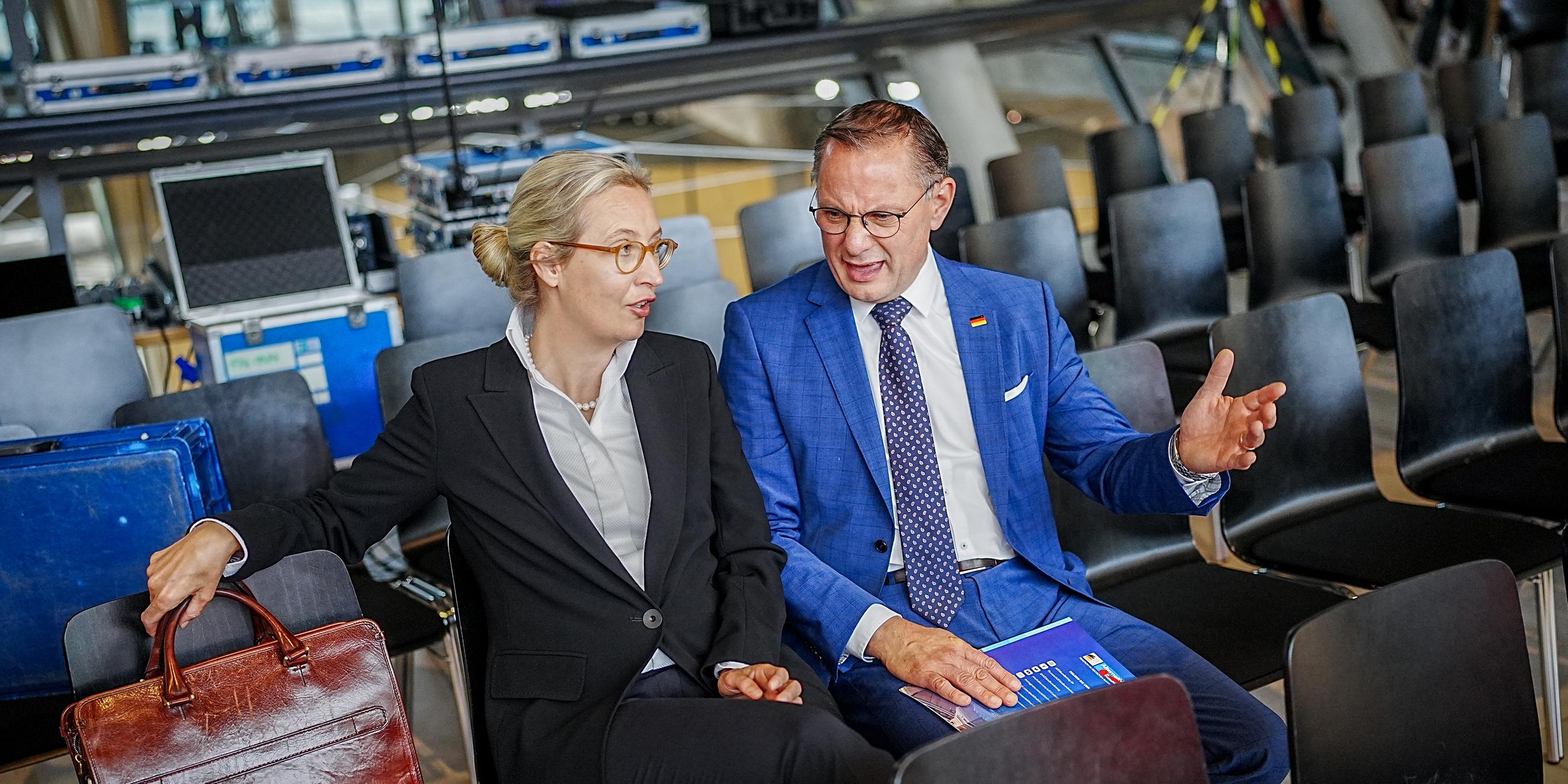 Berlin: Alice Weidel, Fraktionsvorsitzende der AfD, und Tino Chrupalla, AfD-Bundesvorsitzender und Fraktionsvorsitzender der AfD