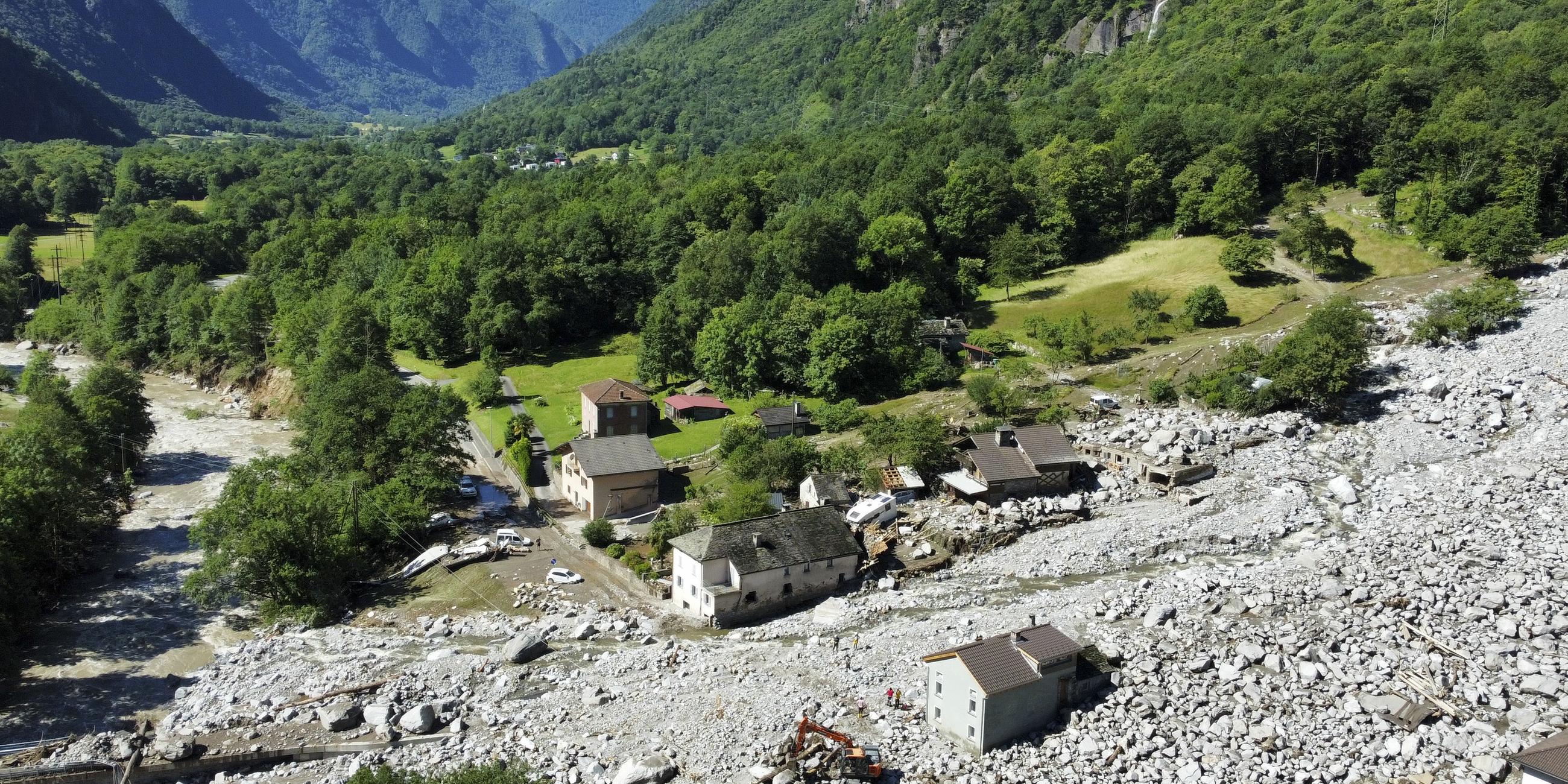 Nach Unwettern in der Schweiz