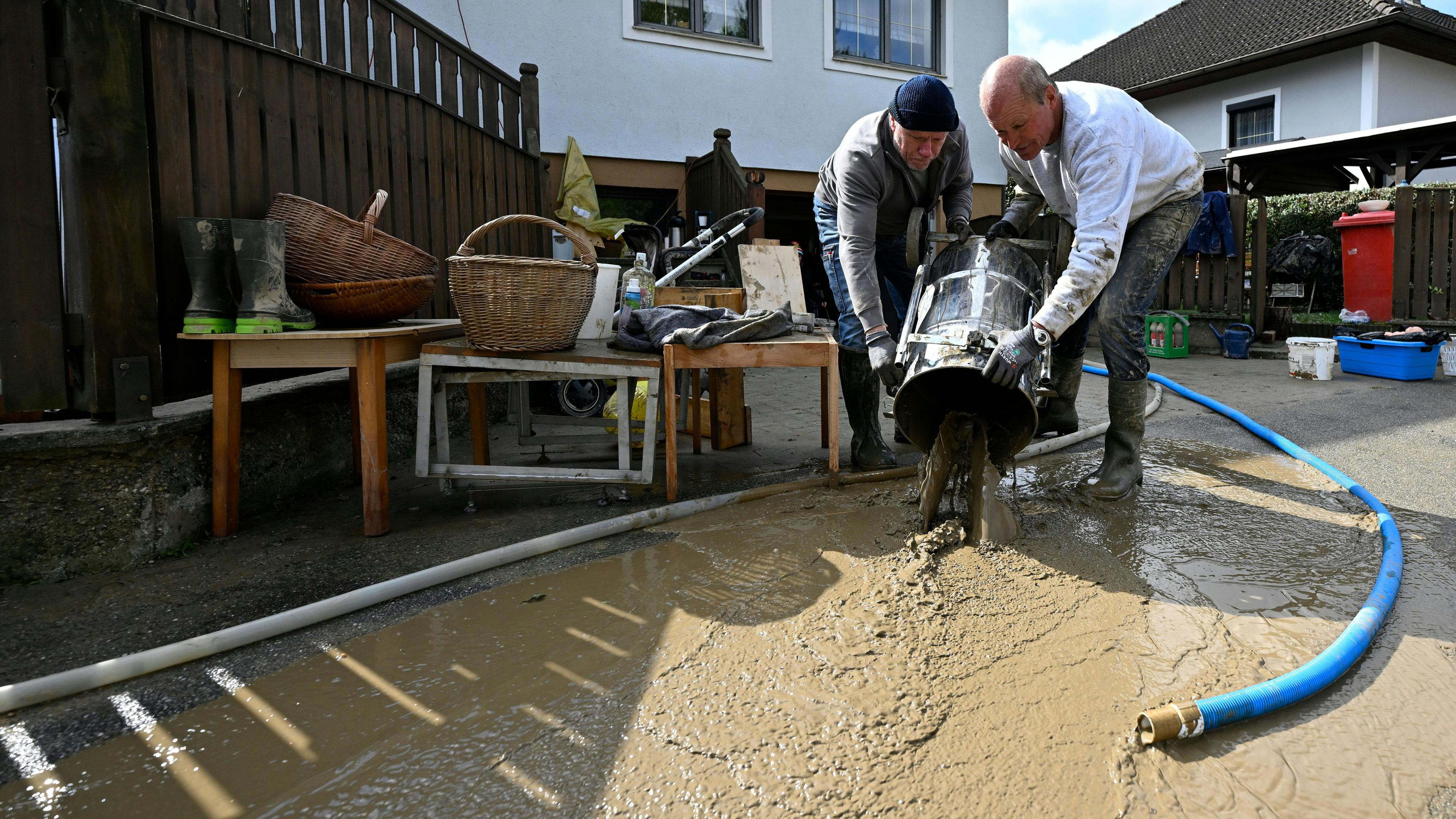 UNWETTER: SITUATION IN NIEDERÖSTERREICH / GROSSSIERNING