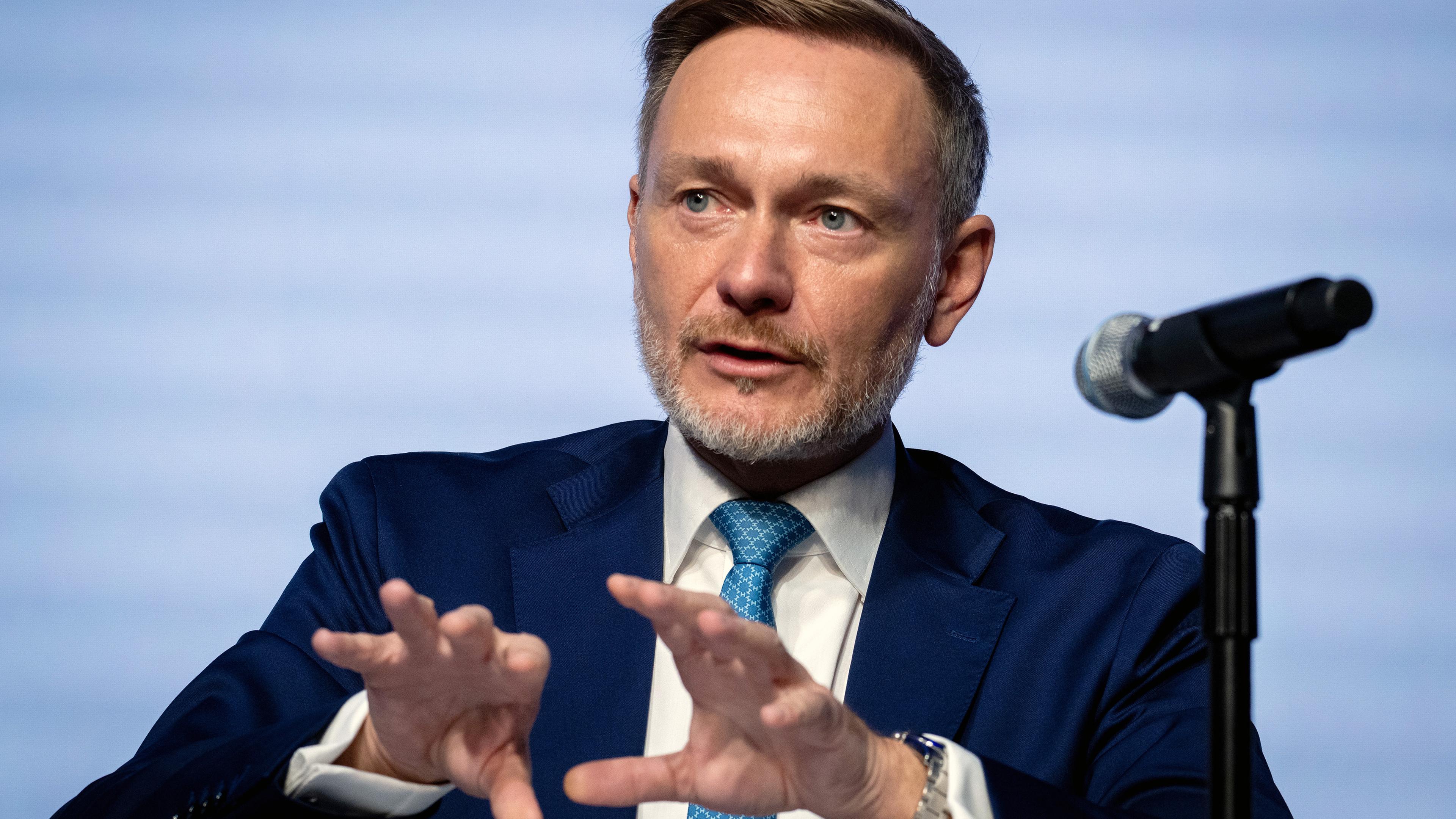 Finanzminister Lindner stellt Ergebnisse der Steuerschätzung vor