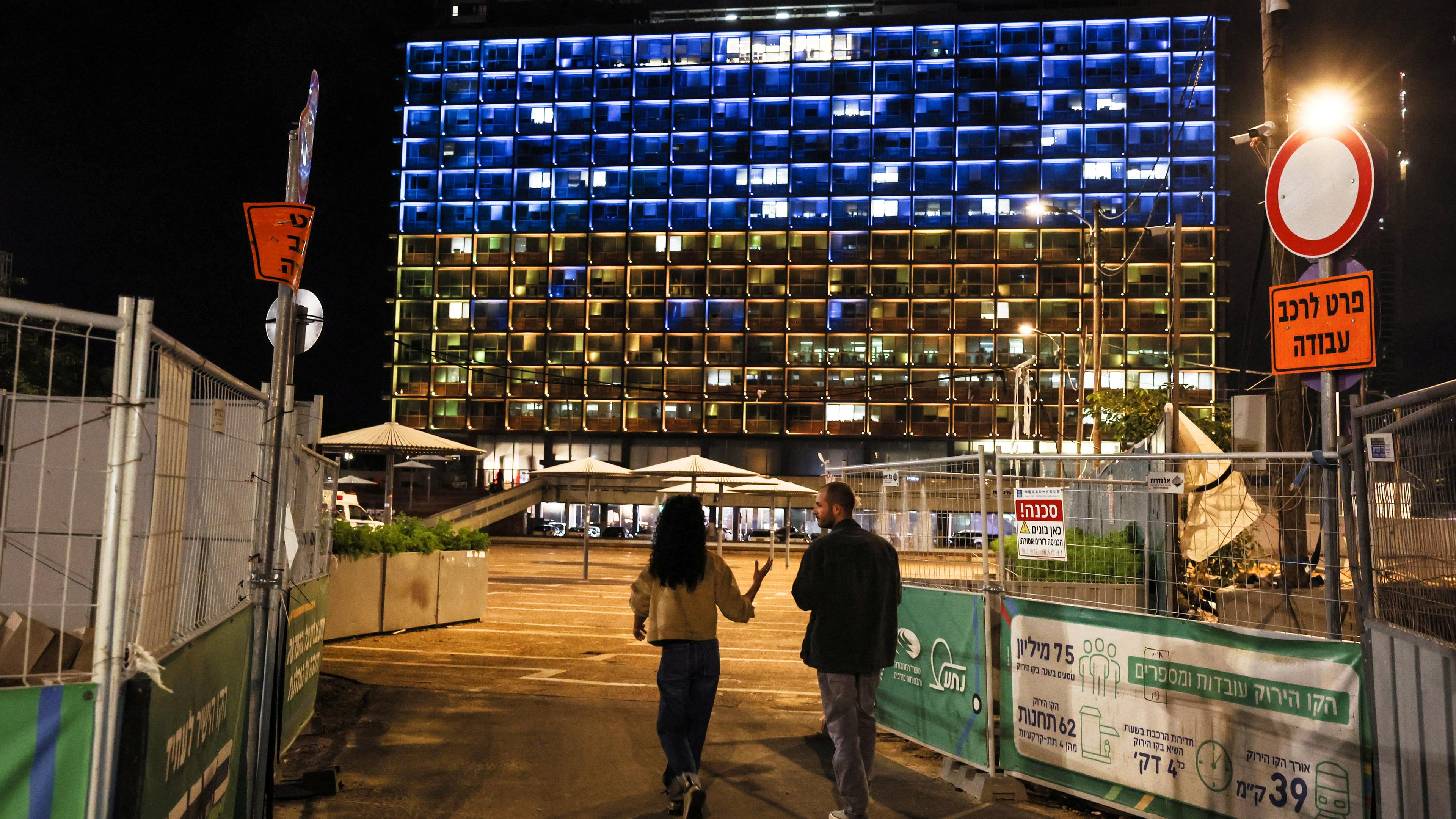 Tel Aviv municipality illuminates its city hall building with the Ukrainian flag colours to mark the 1000th day of Russia's full