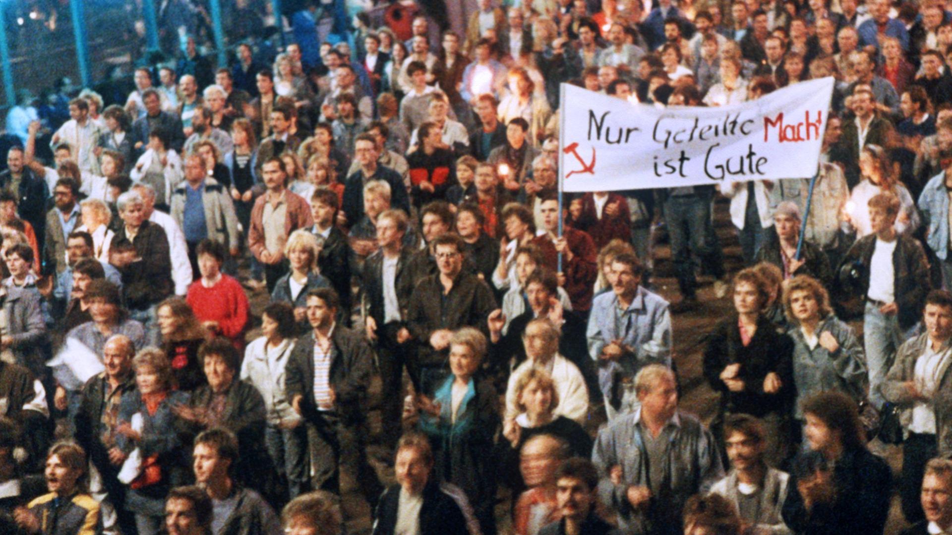 montagsdemonstration in leipzig 1989