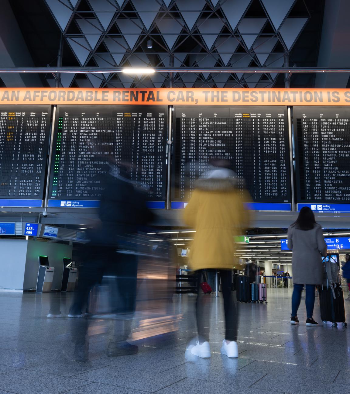 Flughafen erwartet Passagierandrang