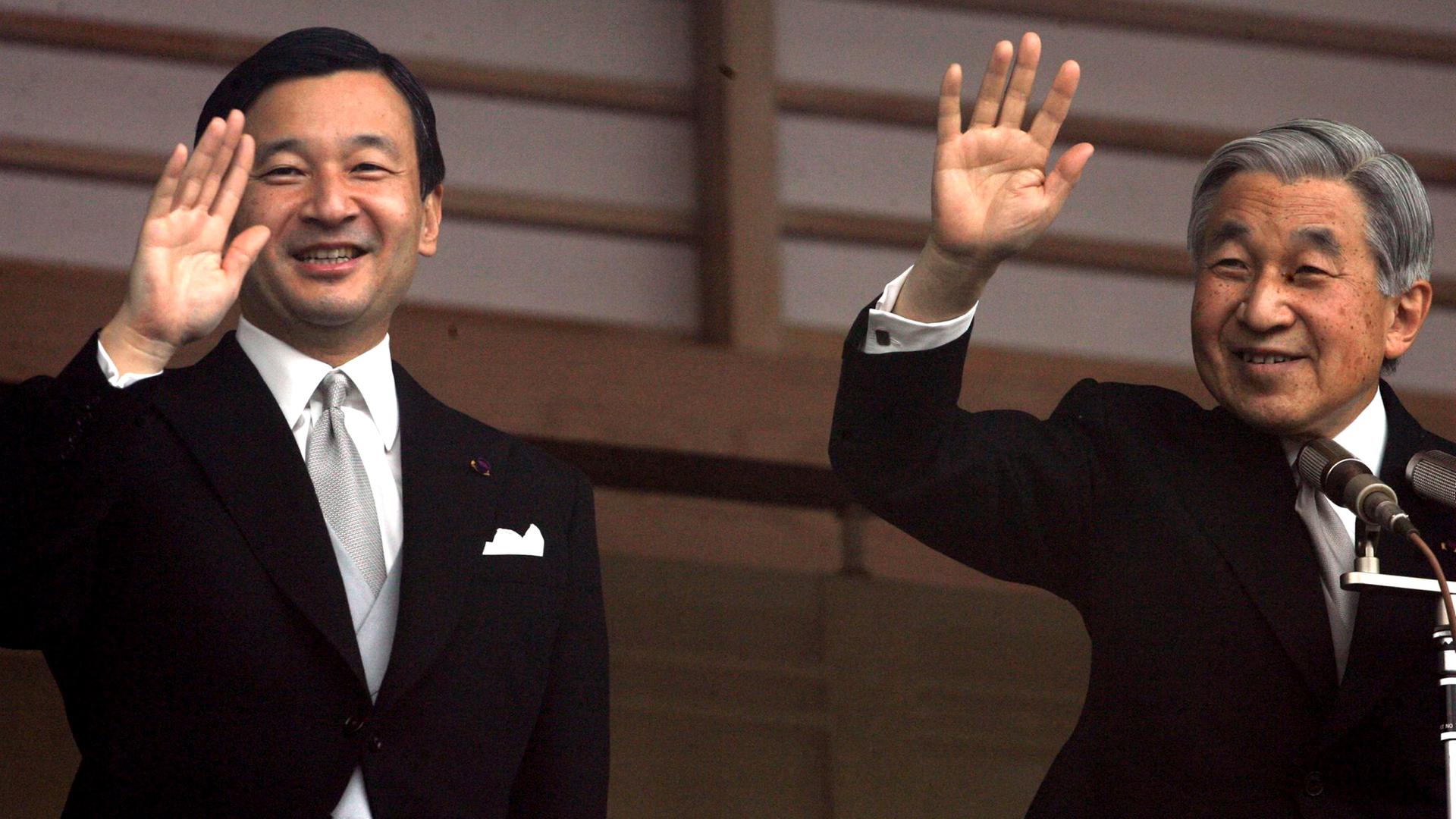 Kaiser Akihito und Kronprinz Naruhito während der jährlichen Neujahrsveranstaltung am 02. Januar 2007