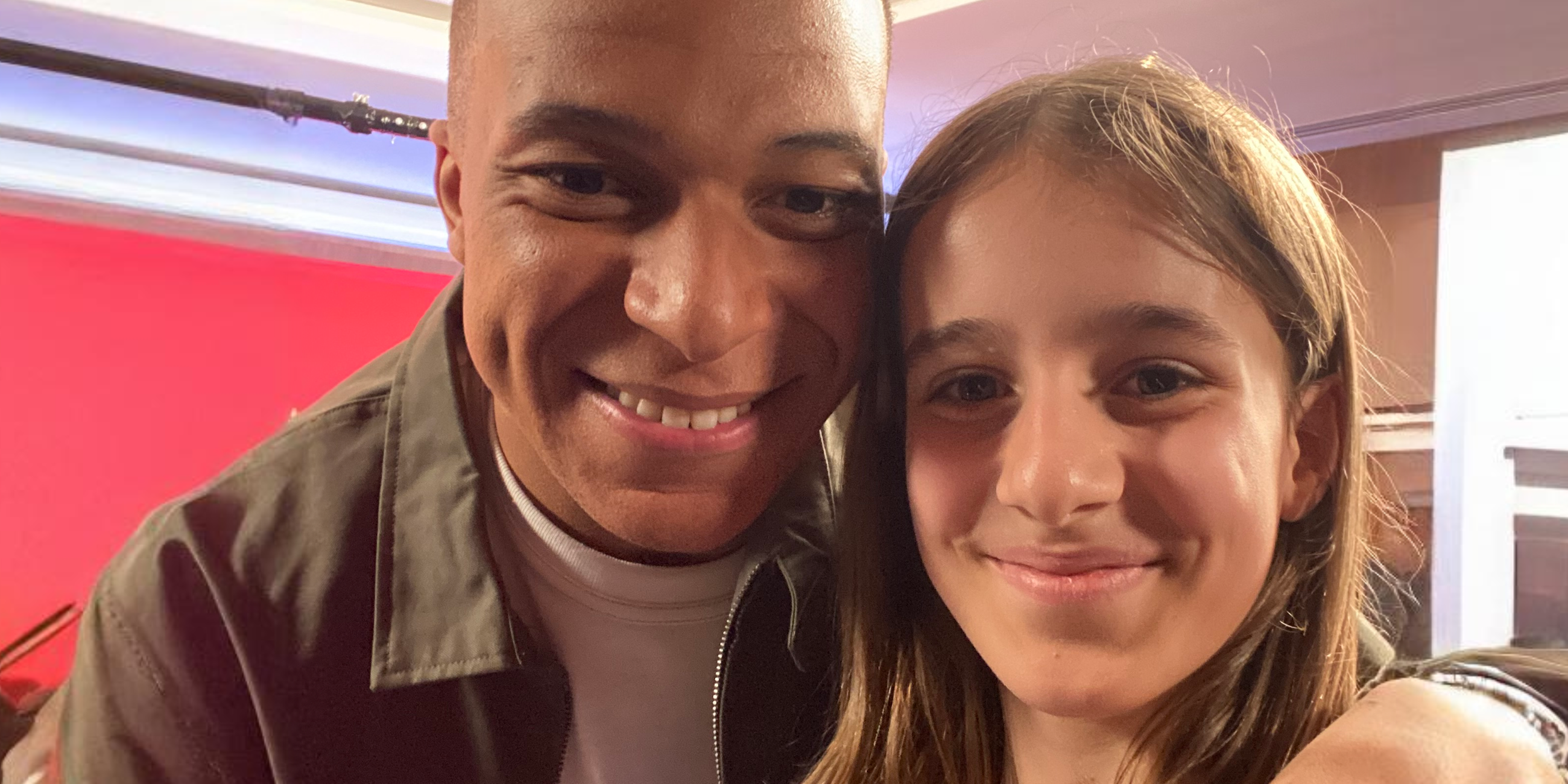 Alice mit Kylian Mbappé