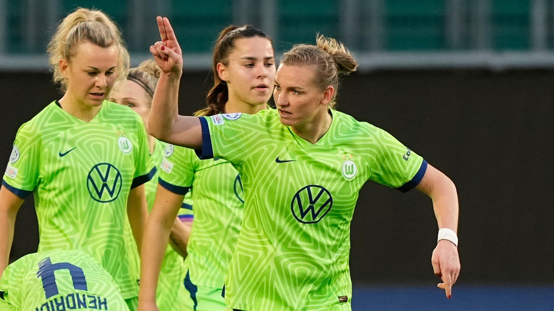 Champions League Wolfsburgs Frauen stehen im Halbfinale
