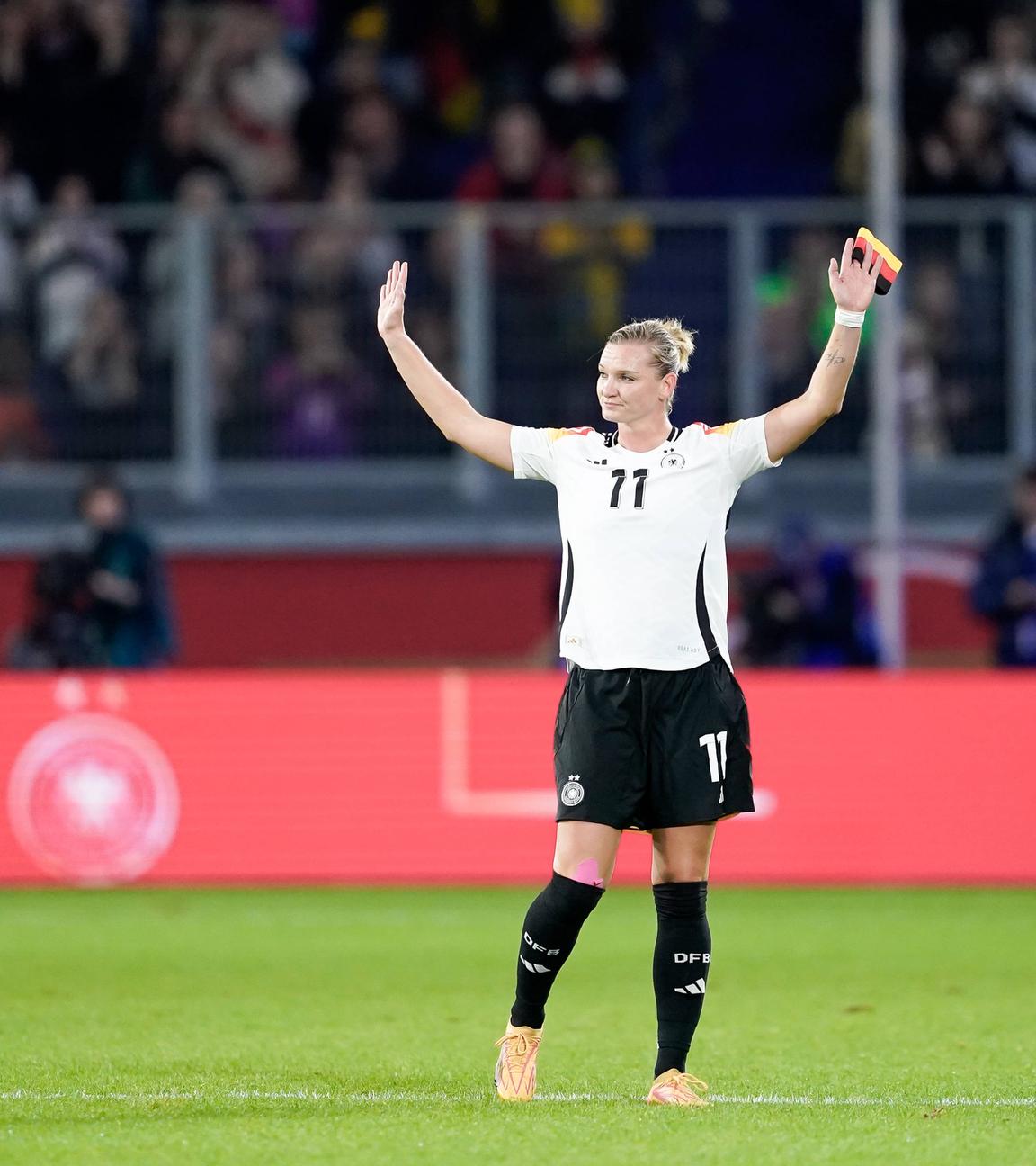 DFB-Frauen - Australien: Alexandra Popp verabschiedet sich