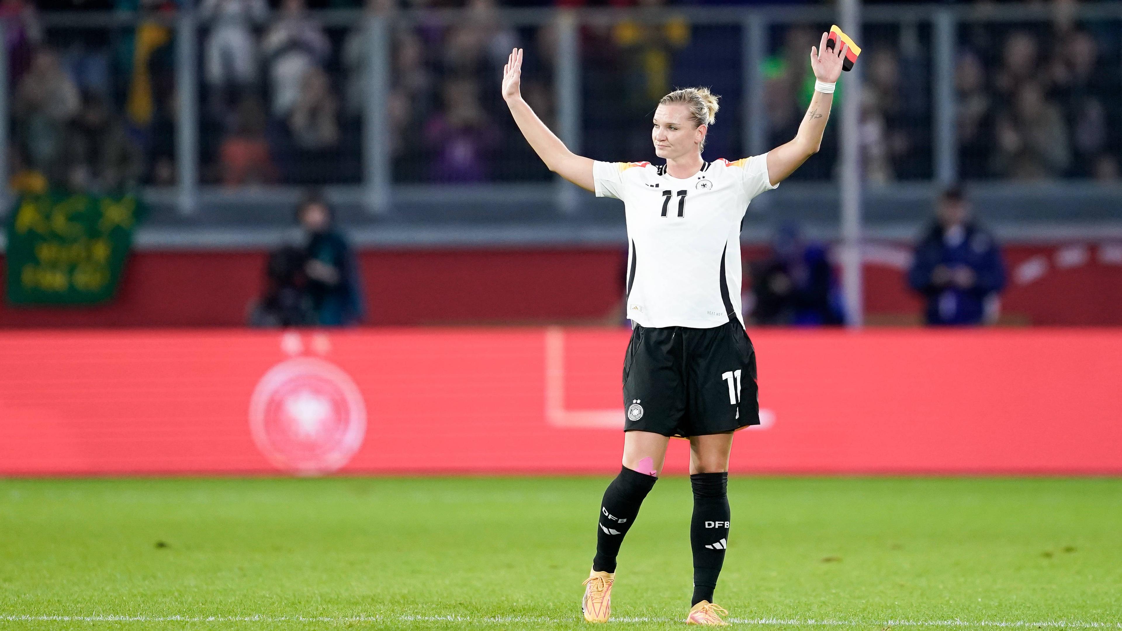 DFB-Frauen - Australien: Alexandra Popp verabschiedet sich