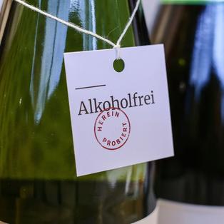 Alkoholfreier Wein wird als Getränk immer beliebter - ZDFheute