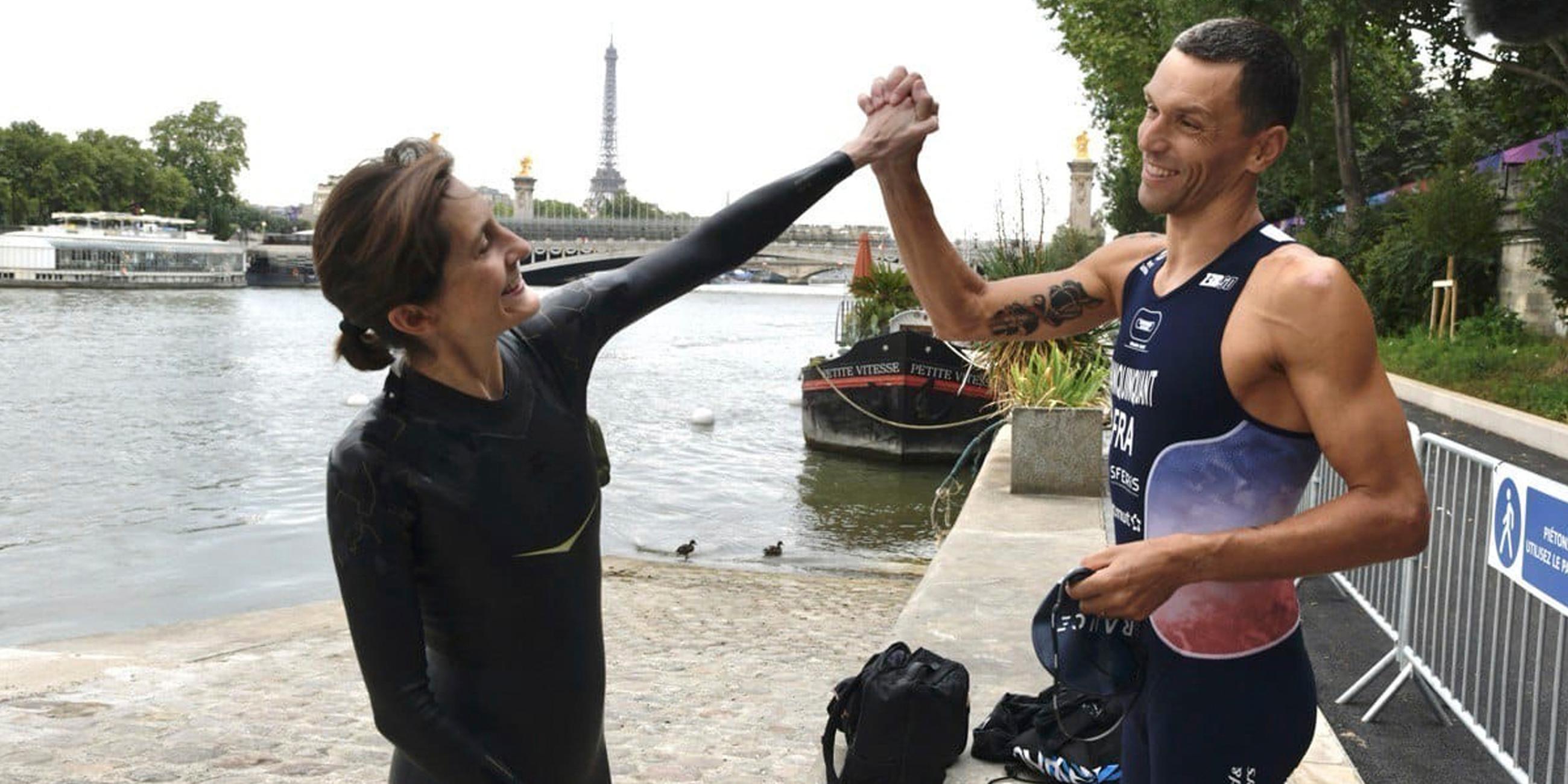 Die französische Ministerin für Sport Amelie Oudea-Castera und der Goldmedaillengewinner der Paralympics Alexis Hanquinquant.