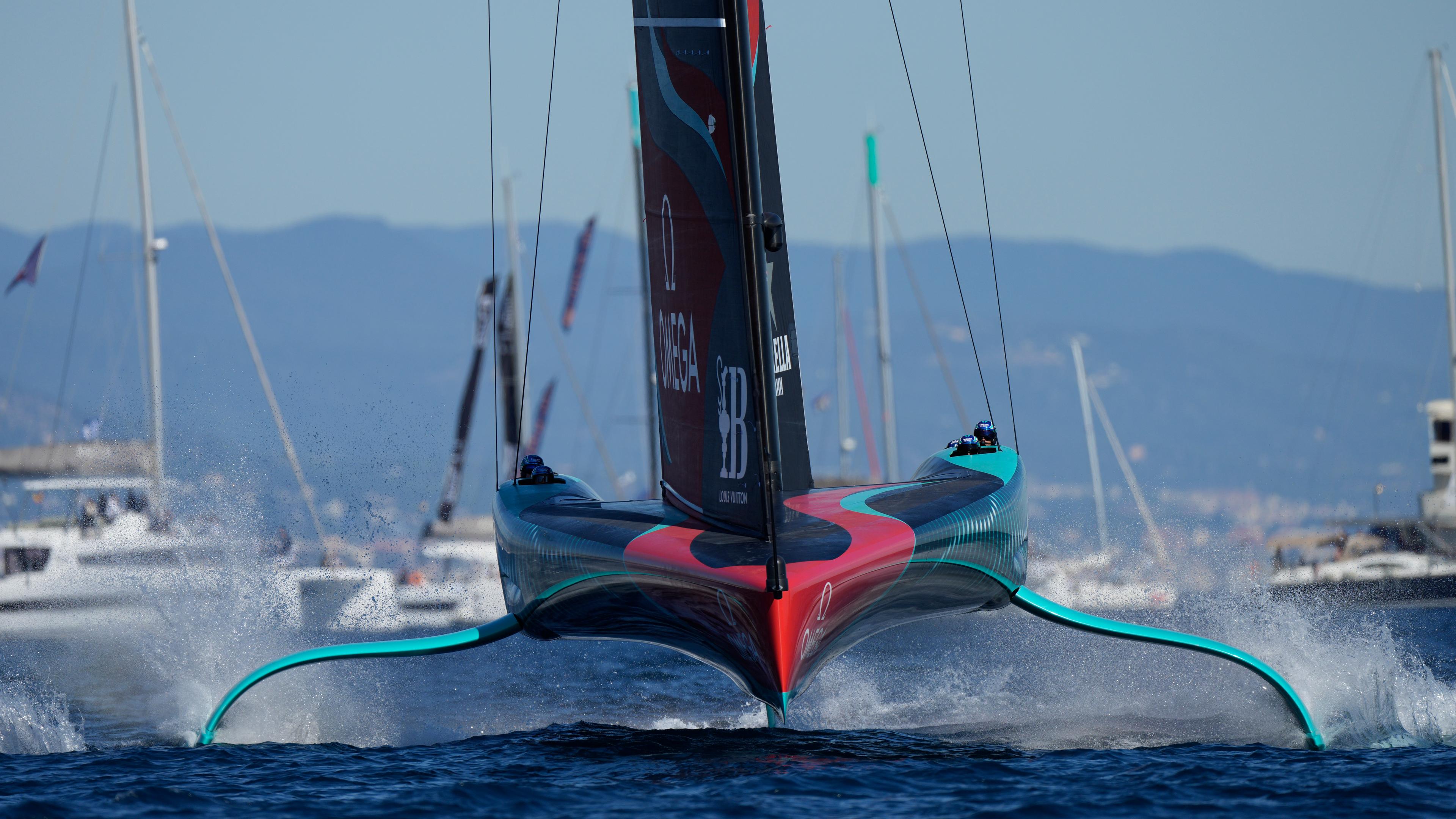 Das Emirates Team aus Neuseeland in Aktion während des America's Cup in Barcelona.