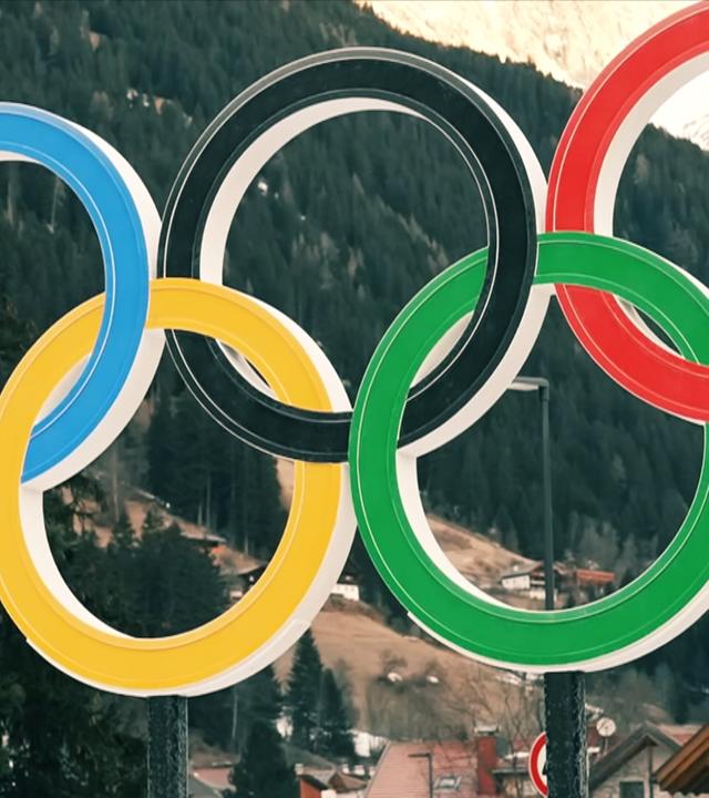 Olympische Ringe vor Antholz