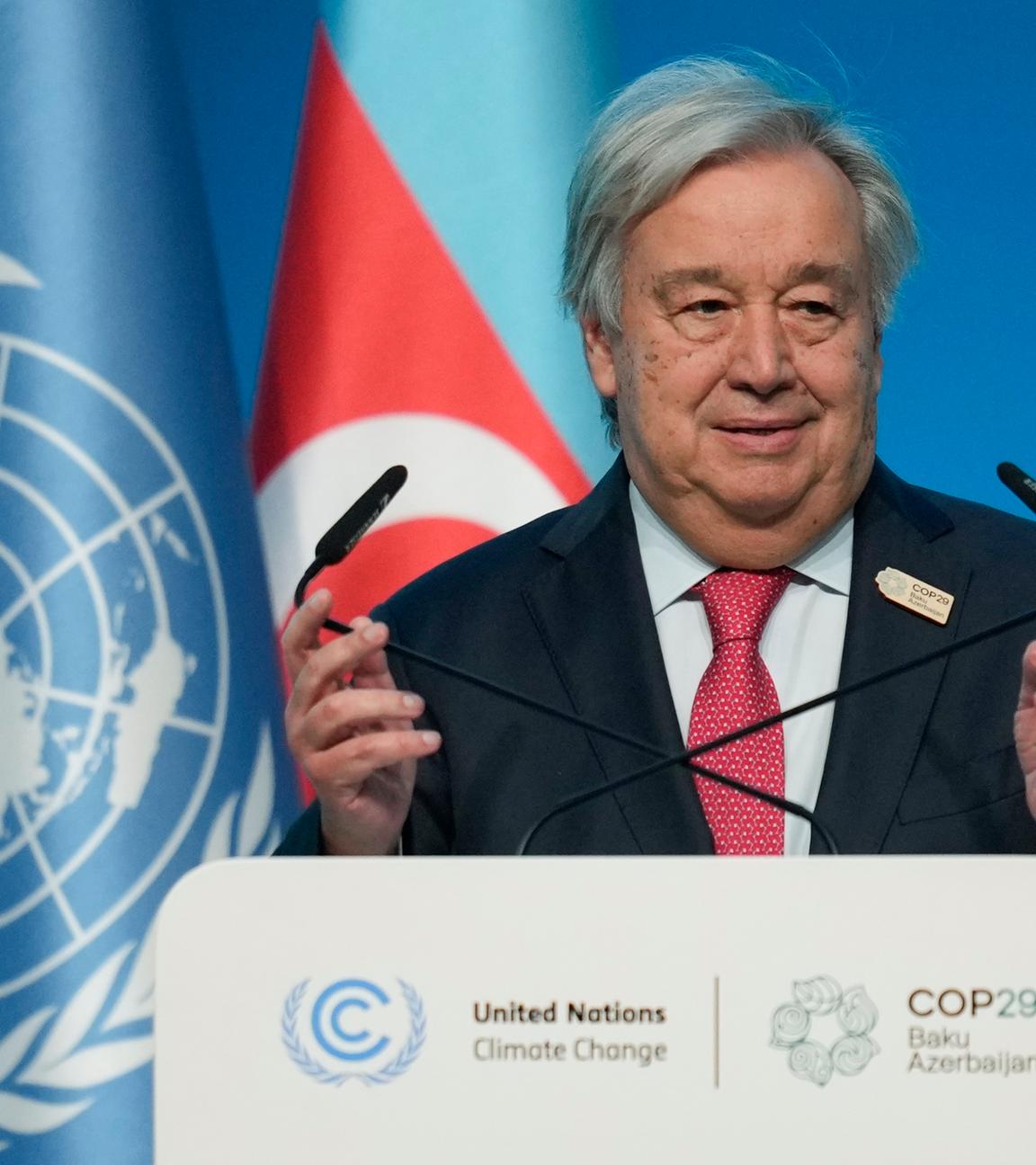 Antonio Guterres, Generalsekretär der Vereinten Nationen, spricht während einer Plenarsitzung auf dem UN-Klimagipfel COP29. 