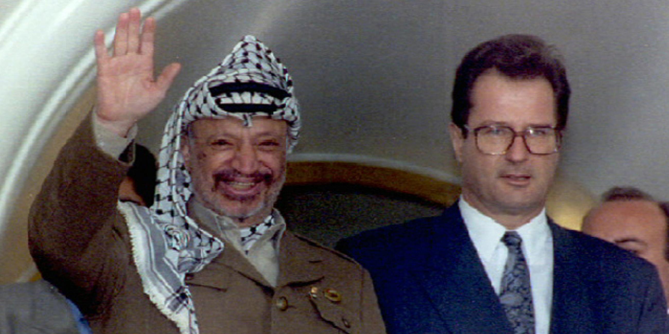 Jassir Arafat und Klaus Kinkel (Archivbild vom 07.12.1993)