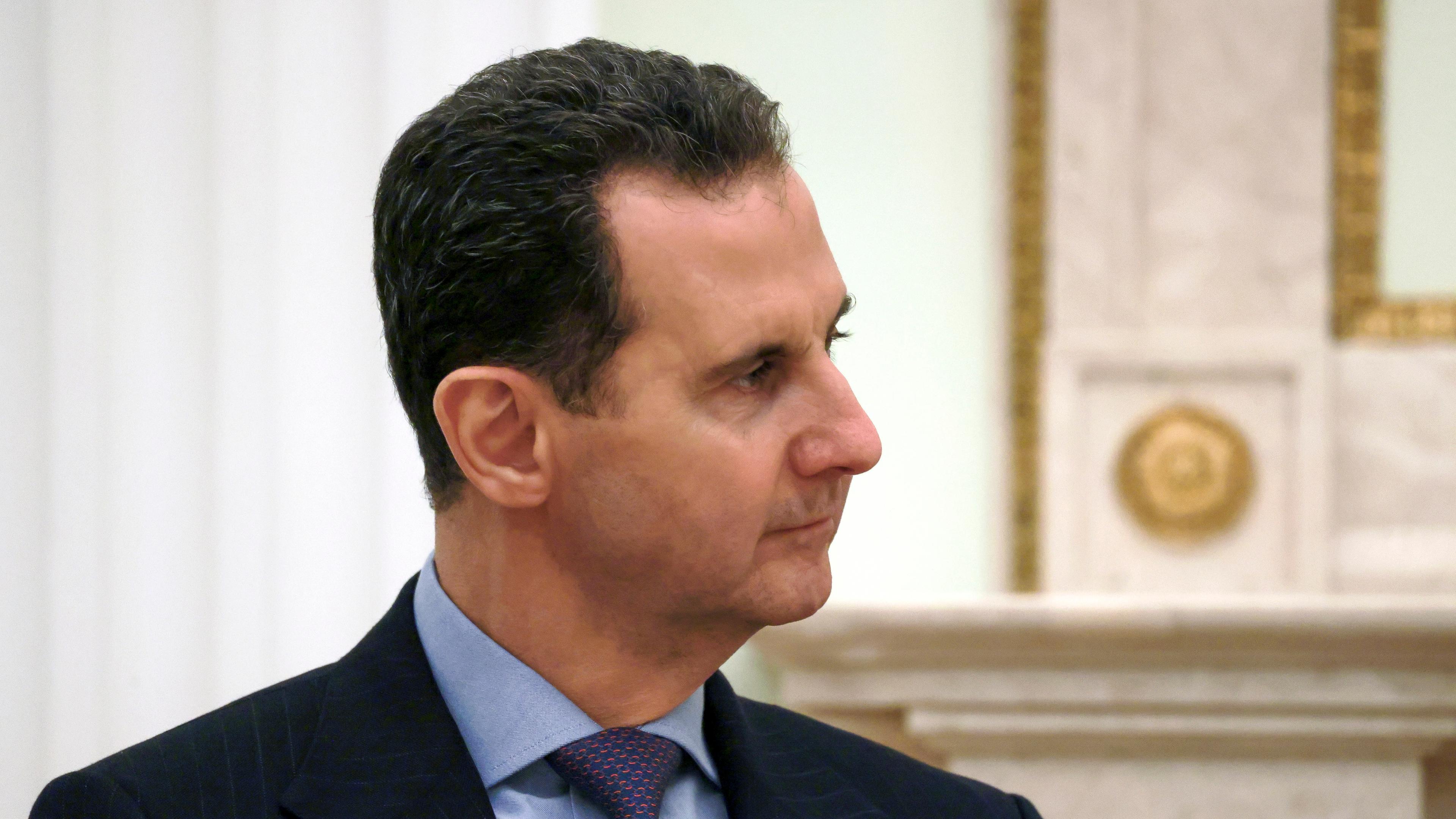 Baschar al-Assad, der entmachtete syrische Präsident bei einem früheren Treffen mit Russlands Präsident Putin in Moskau