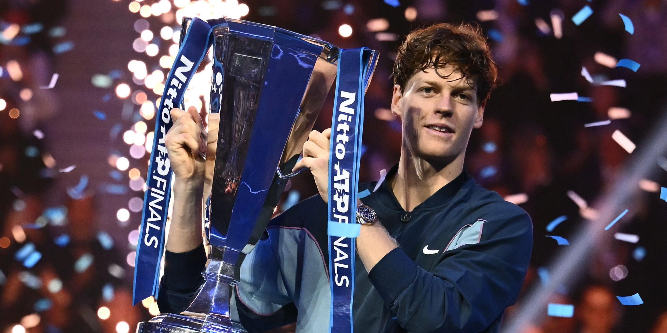 Italiens Jannik Sinner gewinnt das Finale der ATP Finals gegen Taylor Fritz.