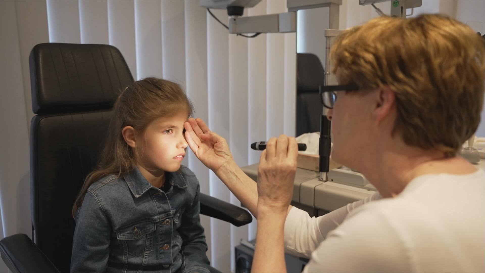 Augenarzt-Untersuchung