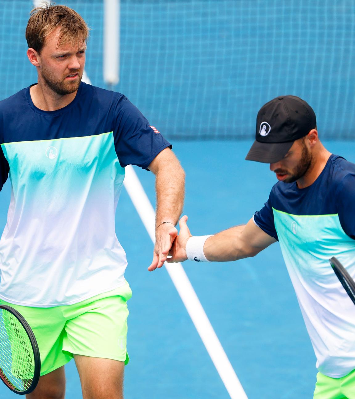 Australien, Melbourne: Tennis: Grand Slam - Australian Open, Doppel, Herren, 3. Runde. Gille/Zielinski (Belgien/Polen) - Krawietz/Pütz (Deutschland). Kevin Krawietz und Tim Pütz sind in Aktion.