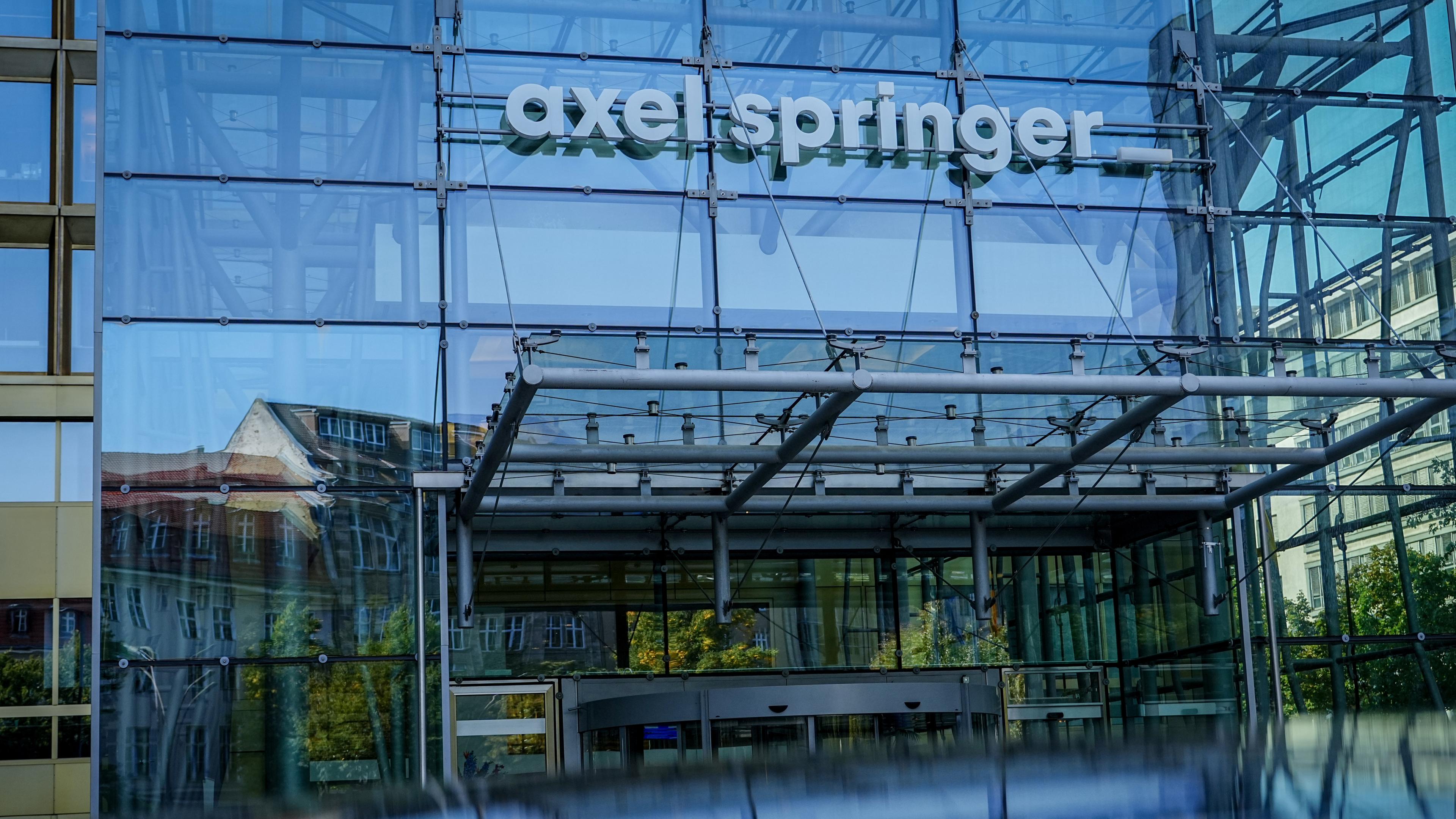 Medienunternehmen: Axel Springer spaltet Konzern auf - ZDFheute