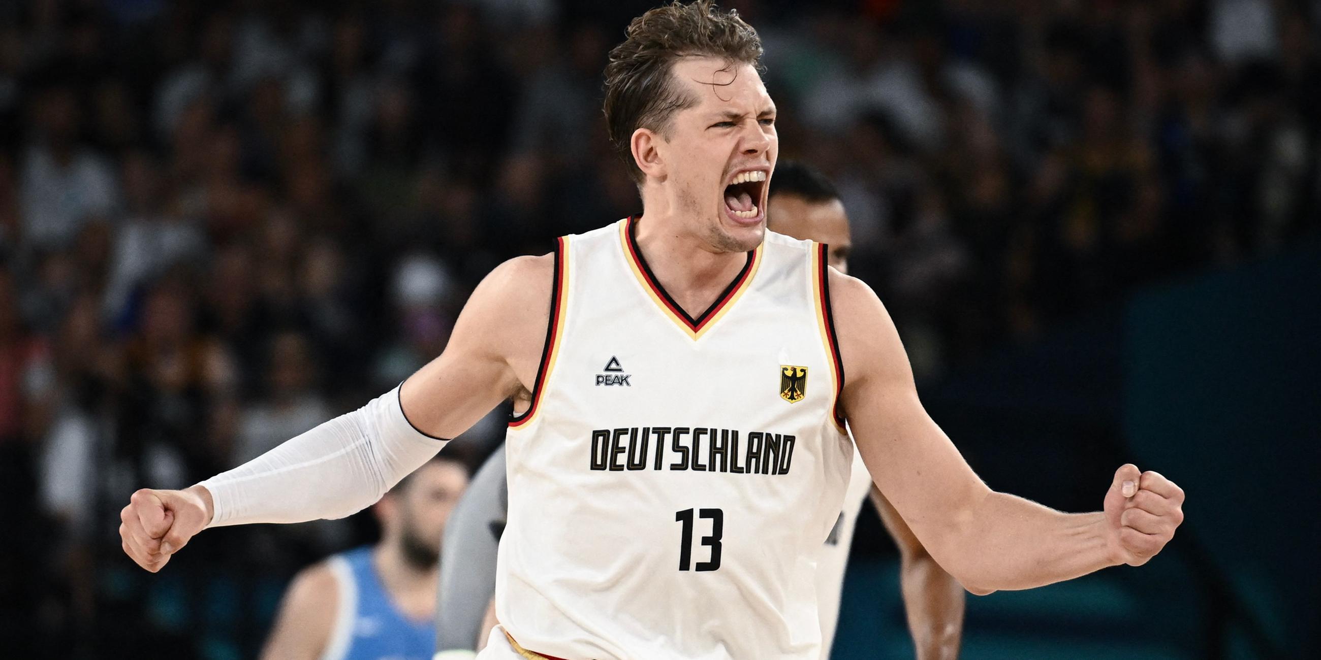 Deutschlands Nummer 13, Moritz Wagner, reagiert während des Basketball-Viertelfinalspiels.