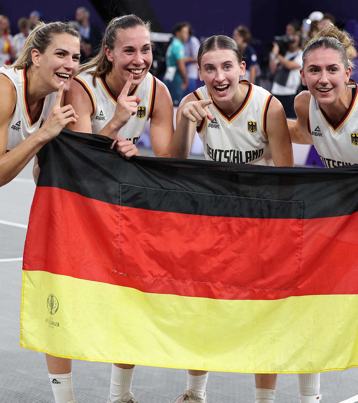 (L-R) Svenja Brunckhorst, Sonja Greinacher, Marie Reichert und Elisa Mevius