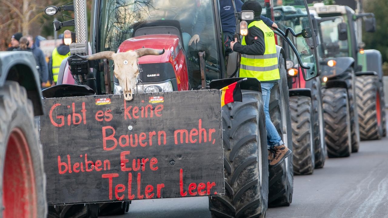 Proteste Gegen Agrarpolitik: Bundesweite Bauernproteste Am Montag ...