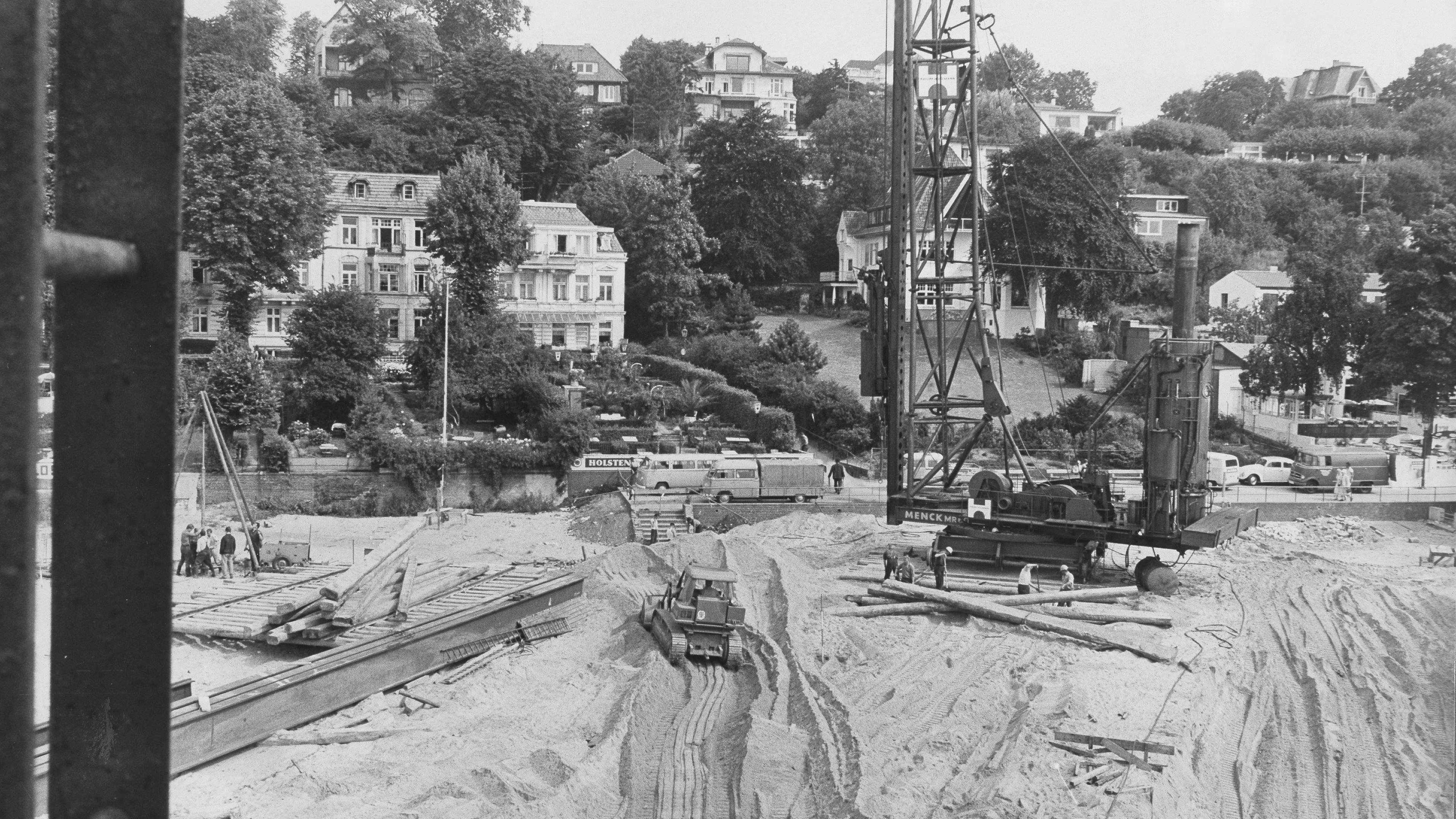 Baustelle für den neuen Elbtunnel - 1968