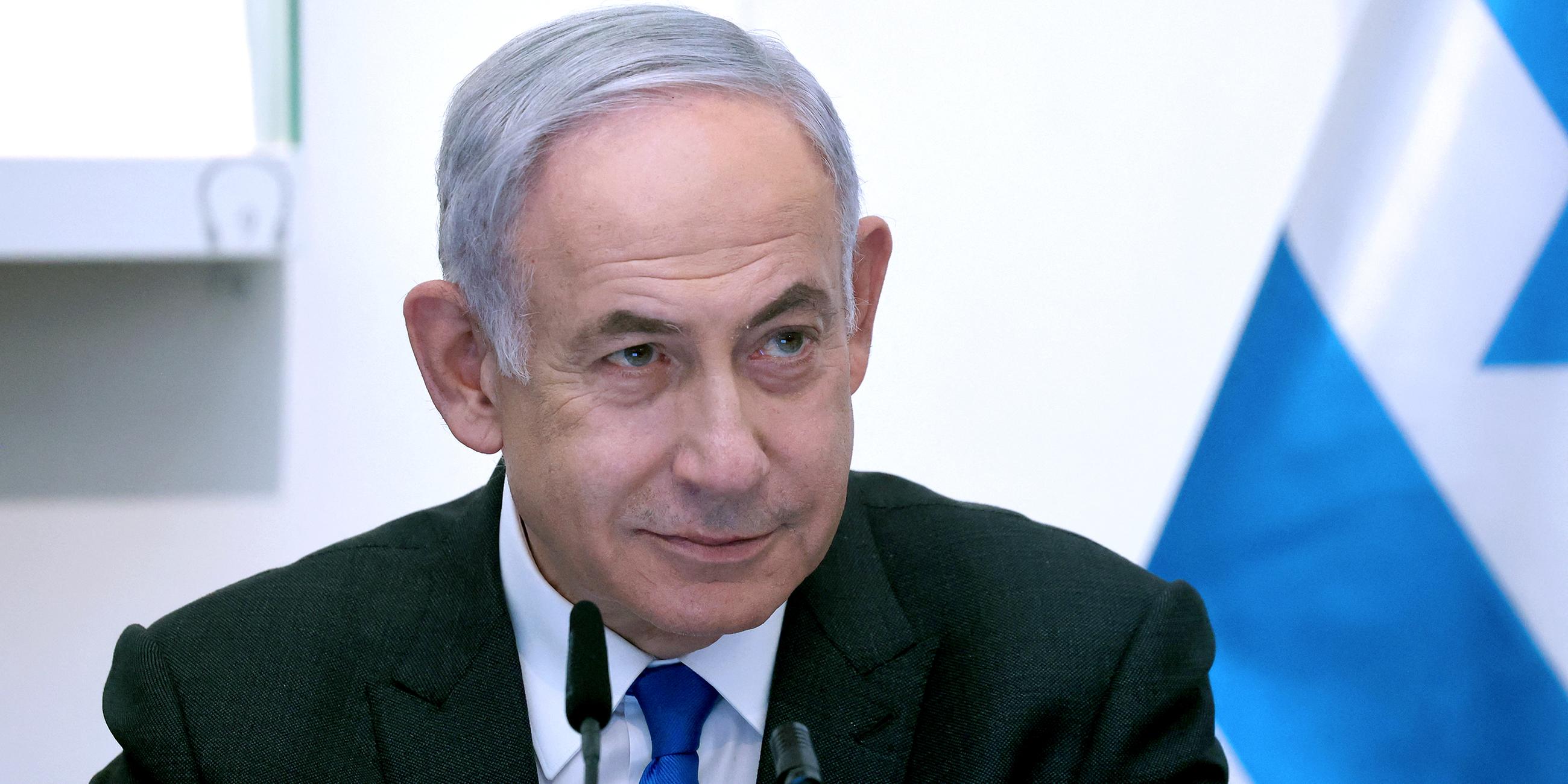 Der israelische Premierminister Benjamin Netanjahu nimmt an einer Kabinettssitzung teil