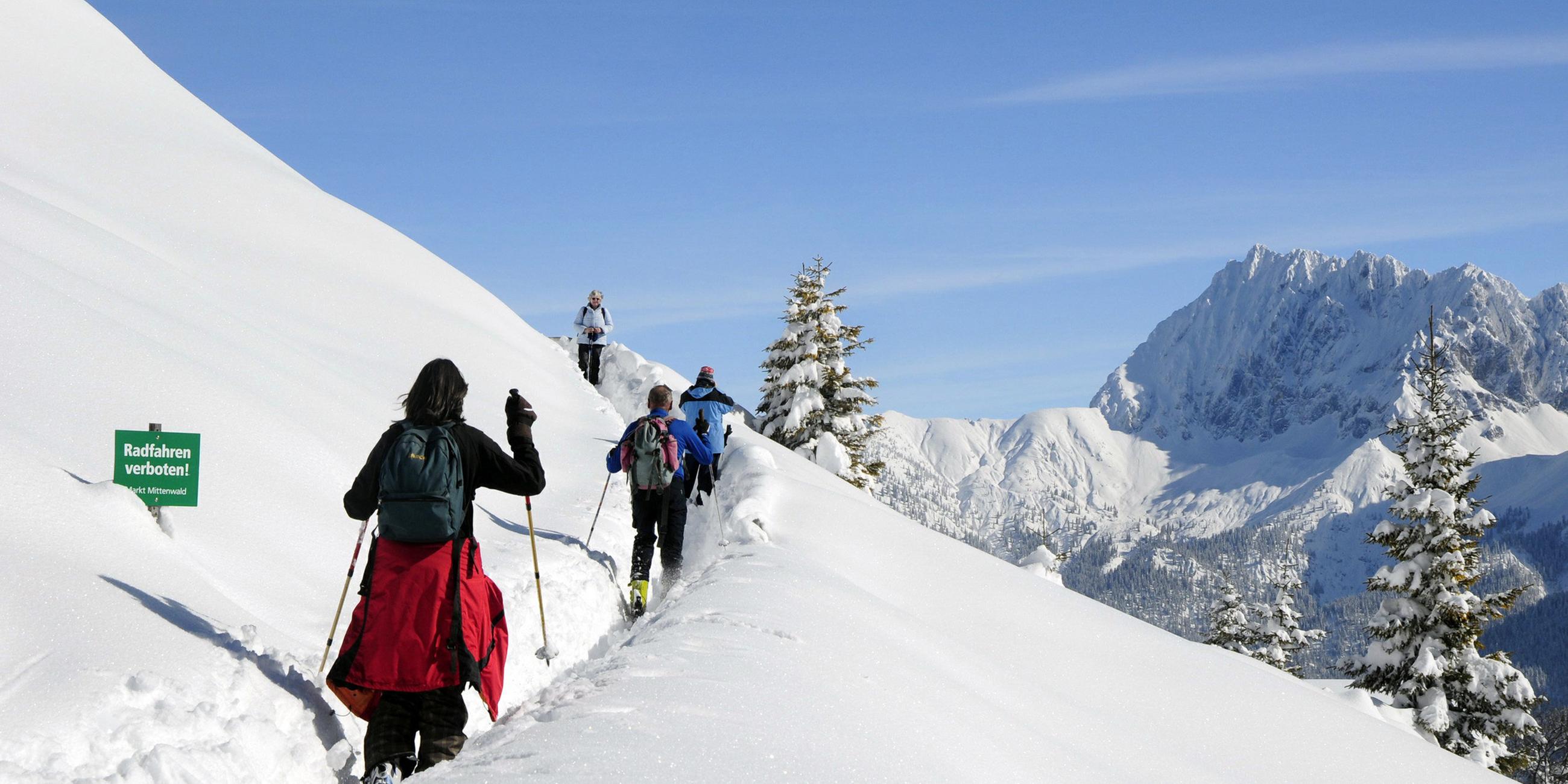 Zwei Tödliche Bergsteiger-Abstürze In Den Alpen - ZDFheute