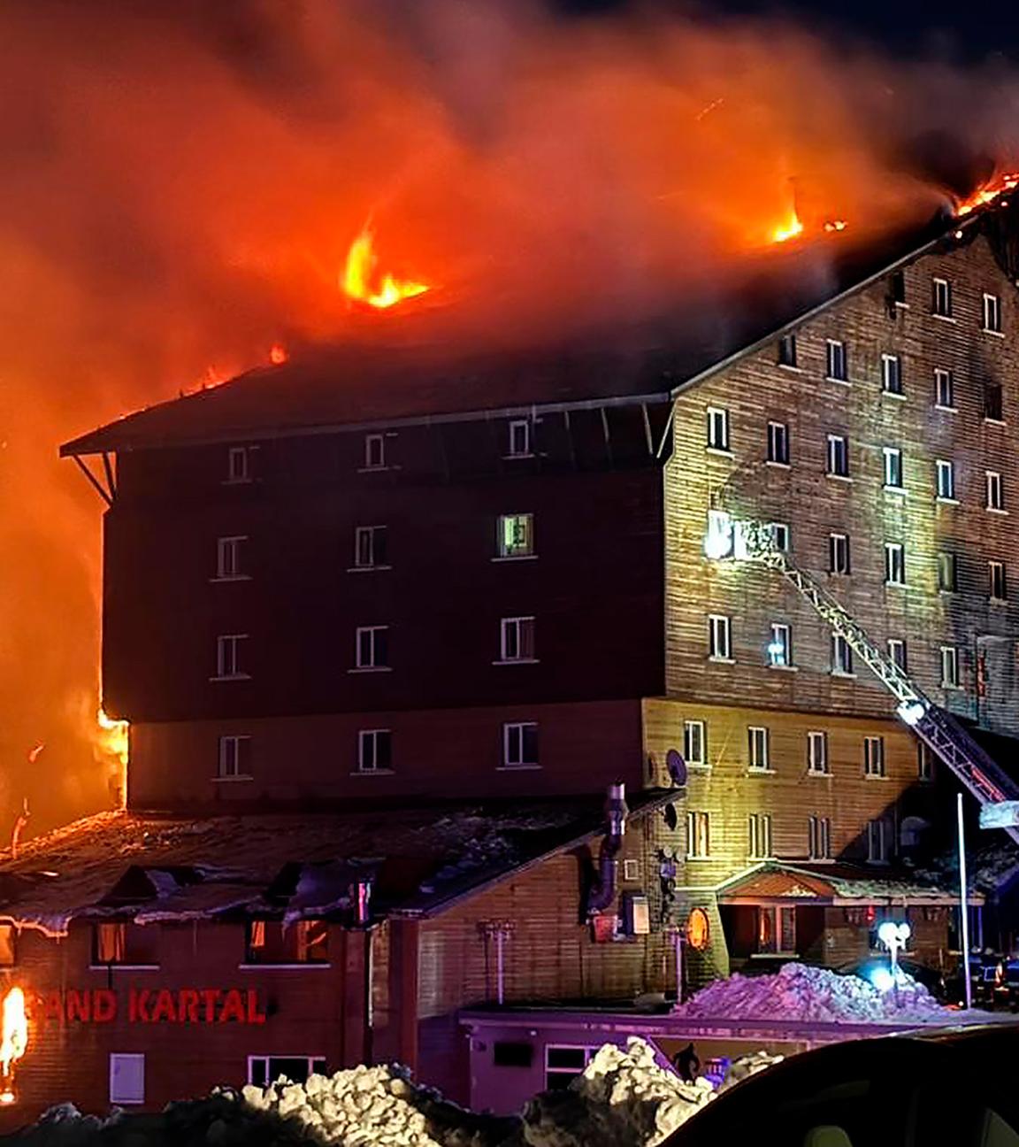 Brand in Ski-Ressort in der Türkei, aufgenommen am 21.01.2025