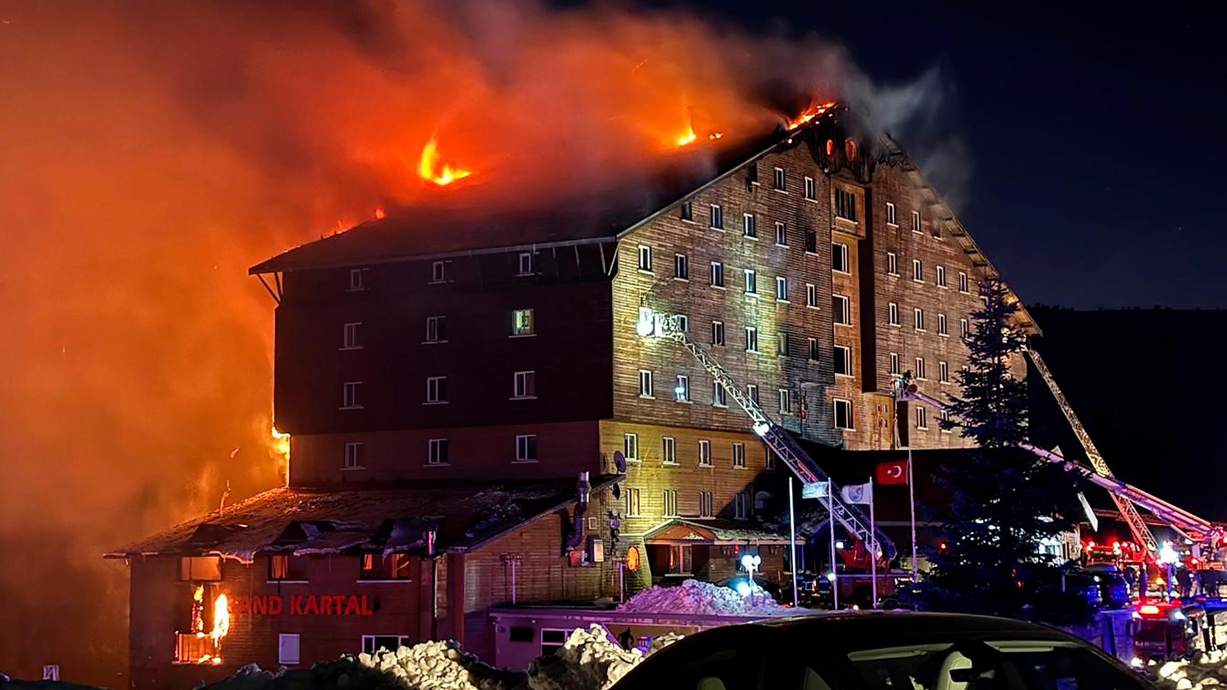 Brand in Ski-Ressort in der Türkei, aufgenommen am 21.01.2025