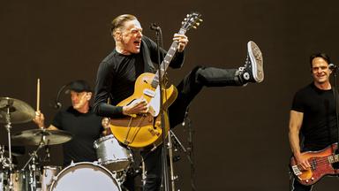 Pop Around The Clock - Bryan Adams: Live At Royal Albert Hall