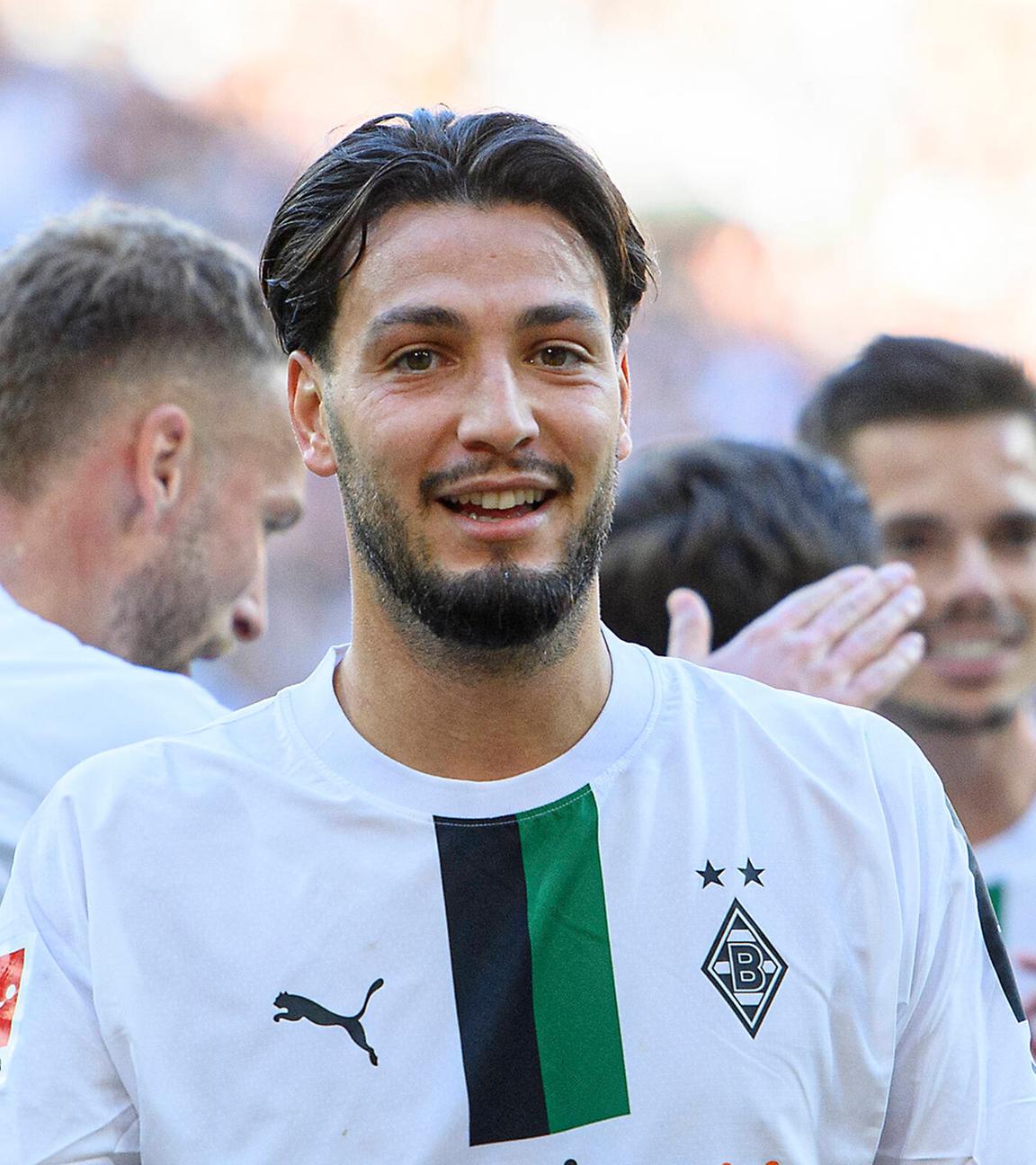 09.10.2022, Mönchengladbach: Ramy Bensebaini (Gladbach) jubelt nach seinem Tor zum 2:1.