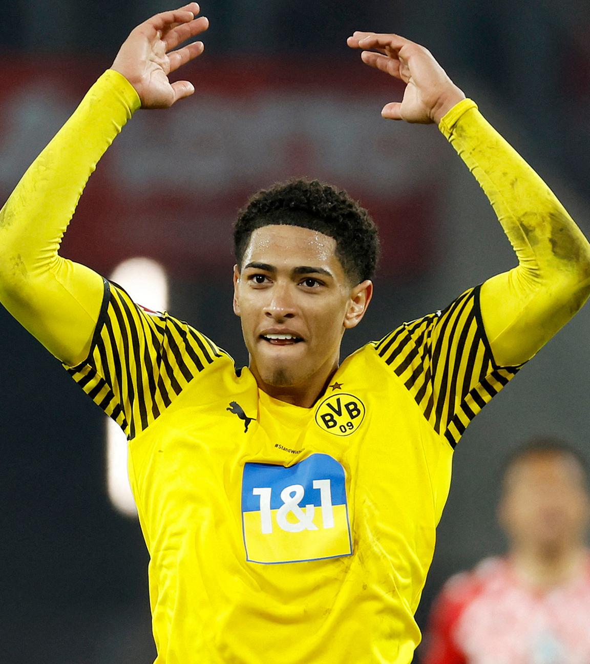 Dortmunds Jude Bellingham jubelt nach dem Spiel gegen Mainz 05 am 16.3.22.