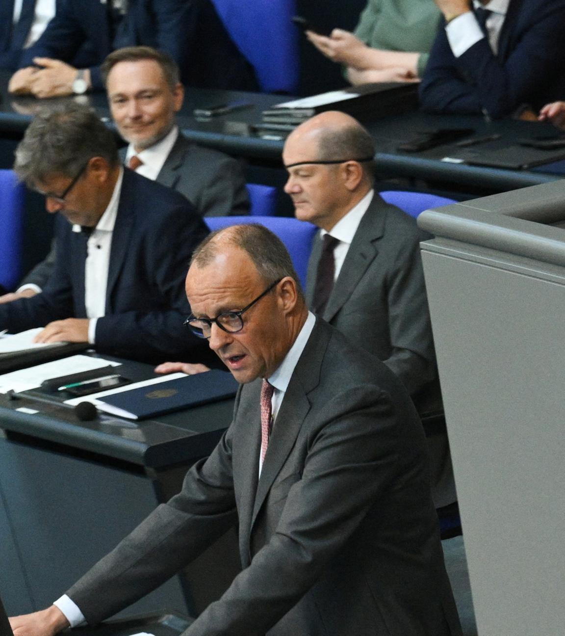 CDU-Parteivorsitzender Friedrich Merz hält eine Rede während einer Plenumssitzung des Unterhauses des Bundestages am 06.09.2023.