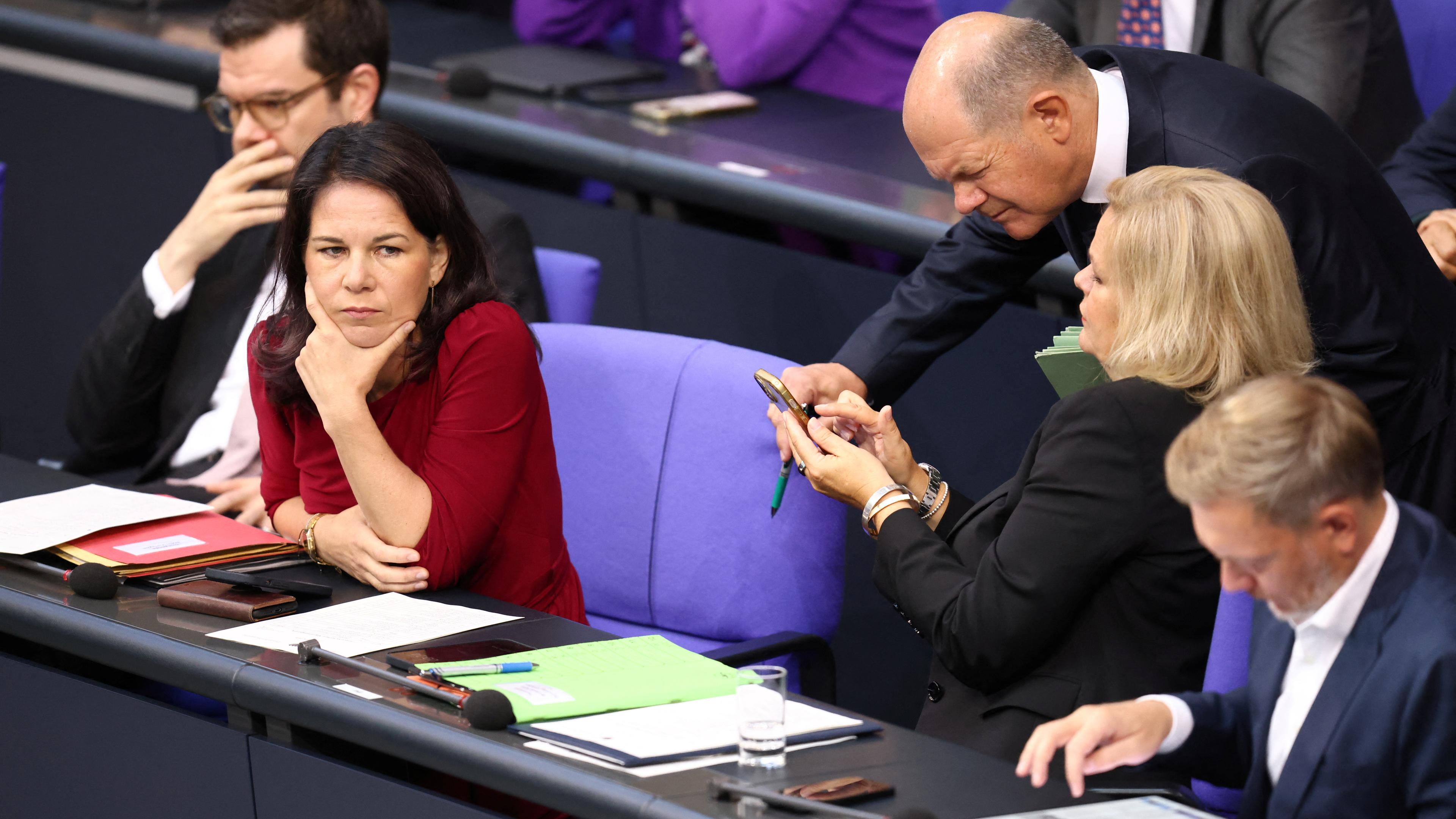 Ampel-Politiker im Budnestag